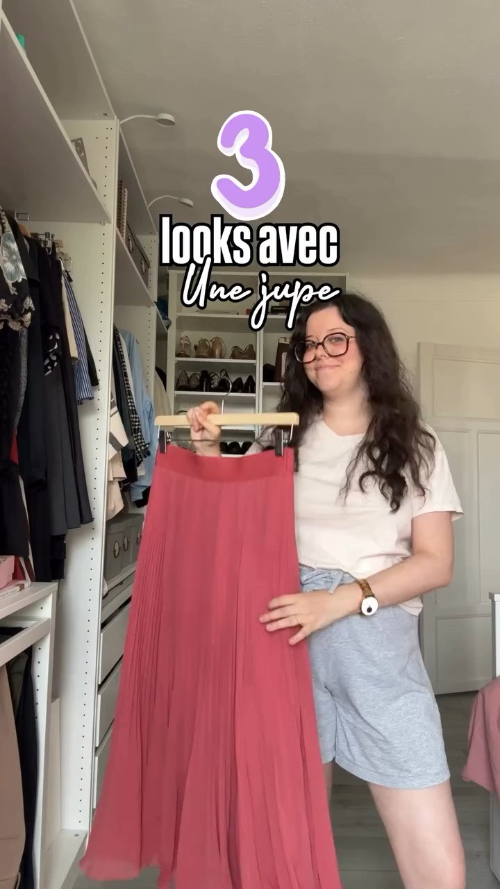 3 looks avec une jupe ✨
On m’a récemment lancé le défi de créer 3 looks avec une jupe.
Comme je n’en porte pas si souvent, je me suis dit que c’était l’occasion parfaite de sortir celle-ci de mon dressing et de tester différentes associations.

Maintenant, j’ai besoin de ton avis : quel look tu préfères ?

#LTKstyletip #LTKworkwear #LTKdresses