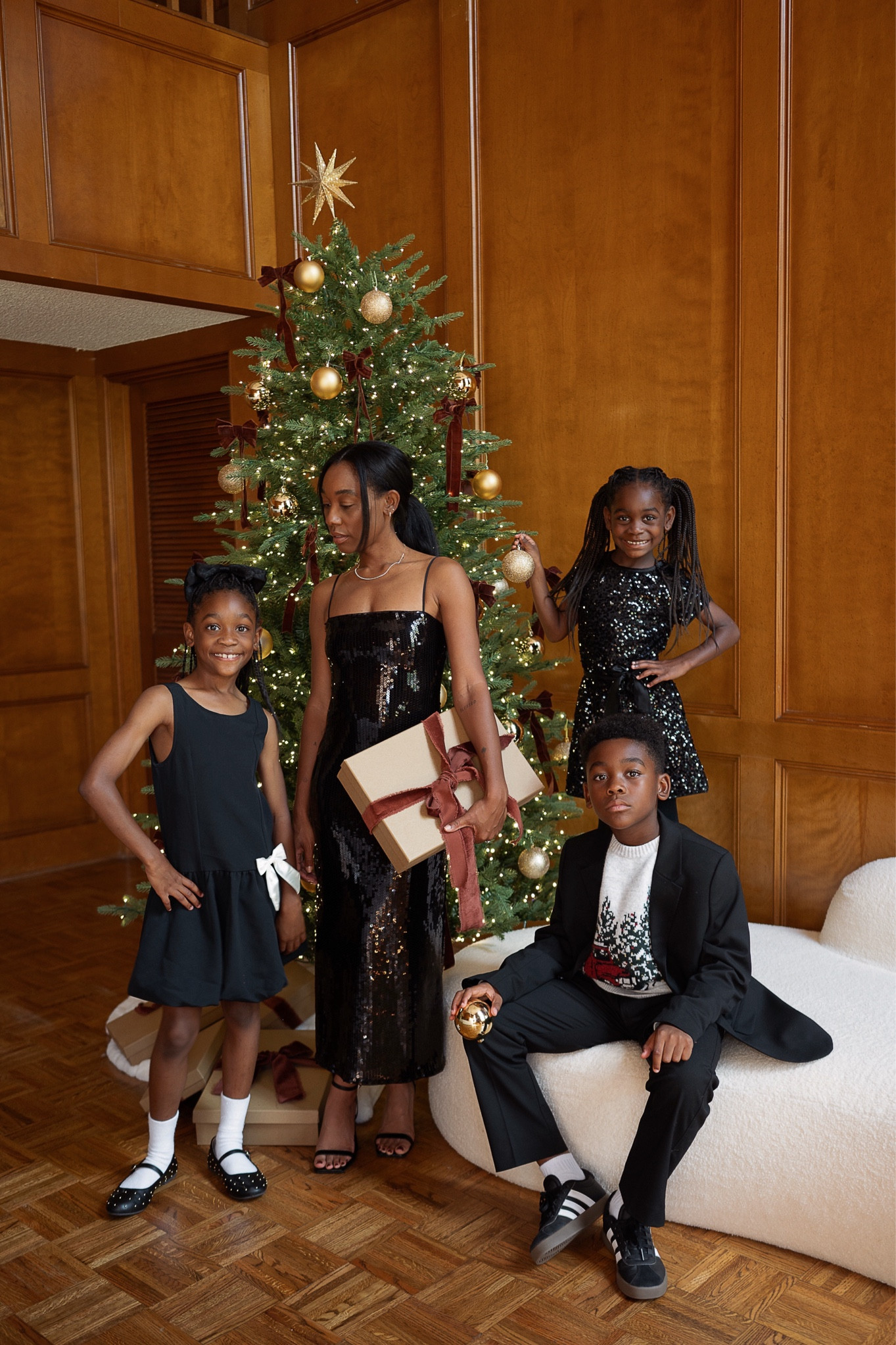 #abercrombiepartner Whether you are hosting this holiday season or heading out for a holiday party, @abercrombie has outfits for the entire family this season! I am loving the coordinating sequins dresses that Averi and I are wearing, the boy suiting, and the bow detail of Aubri’s dress! #ad 


#LTKHoliday #LTKFamily #LTKParties