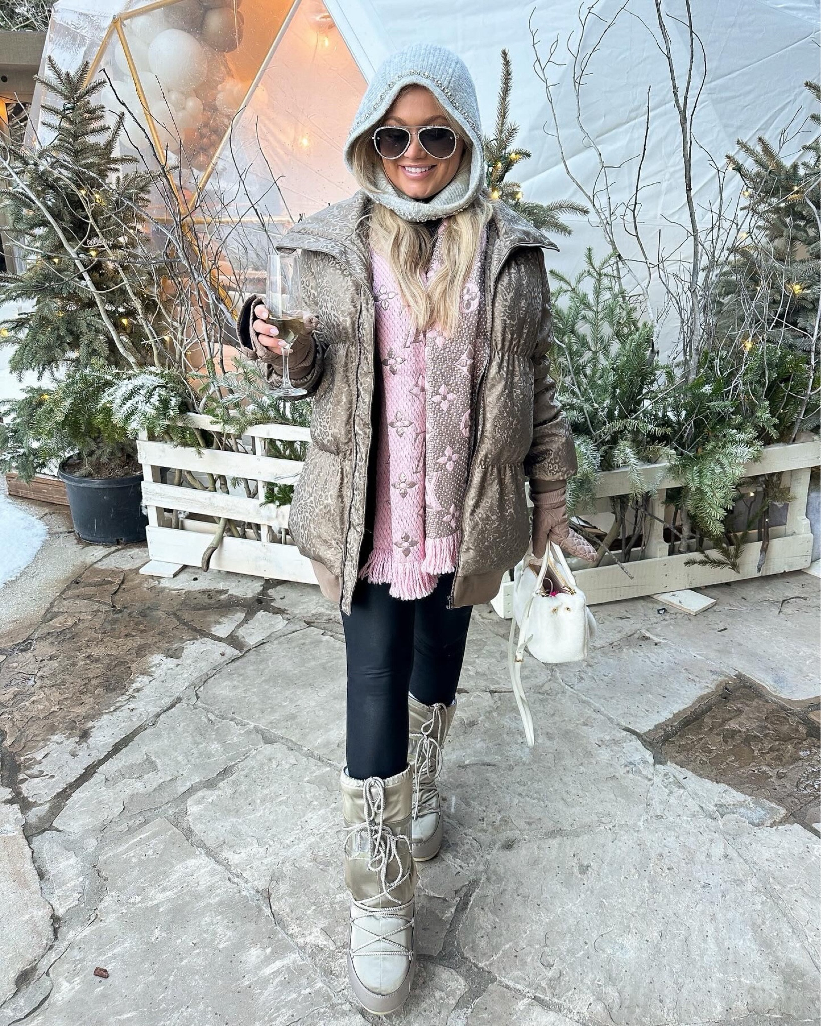 Jackson Hole ootd 


#LTKMostLoved #LTKfindsunder100 #LTKtravel