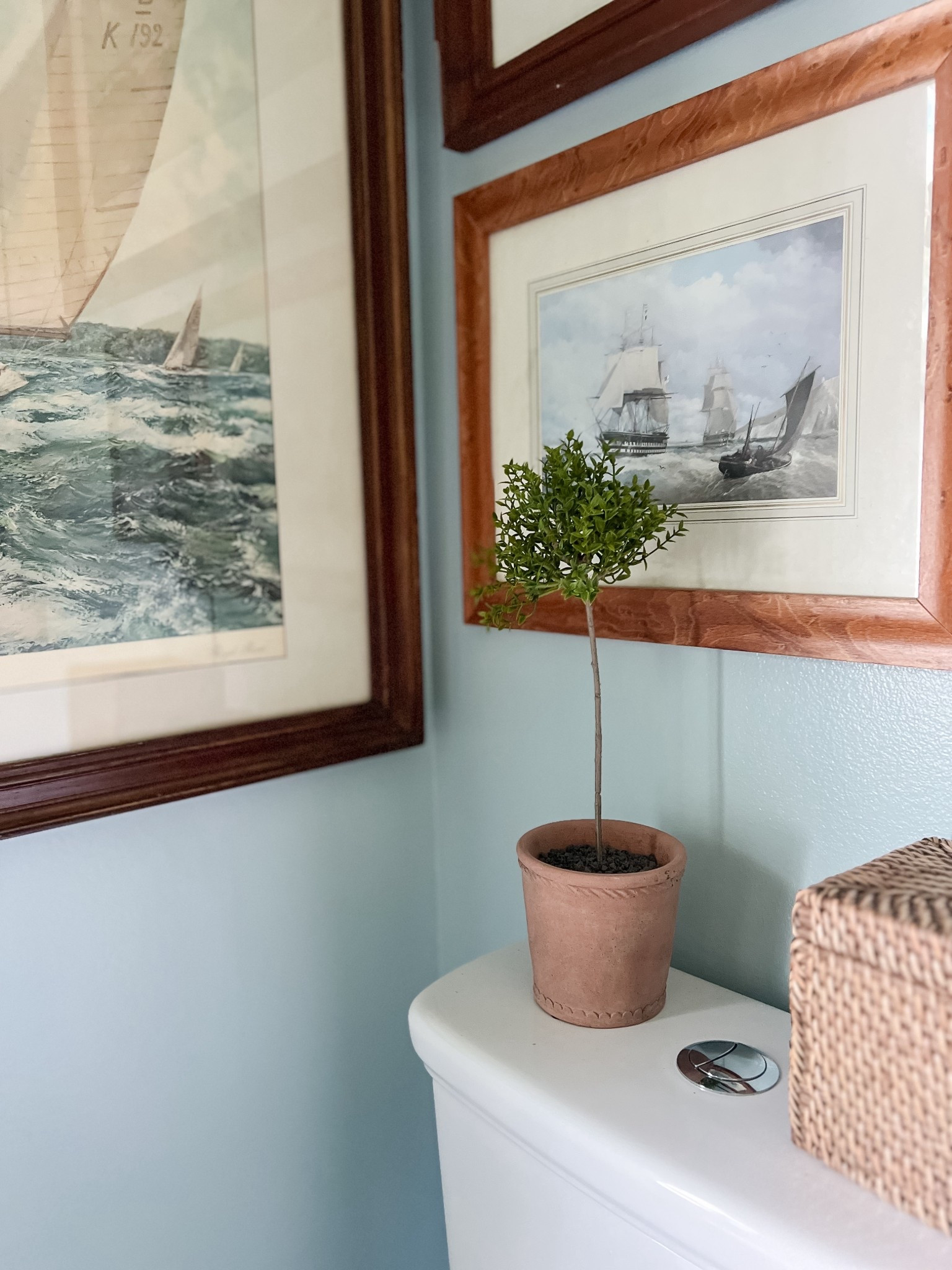 Nautical guest bathroom! 

#LTKHome