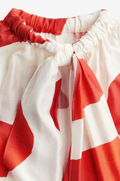 Voluminous maxi dress - Round neck - Sleeveless - Red/Patterned - Ladies | H&M GB | H&M (UK, MY, IN, SG, PH, TW, HK)