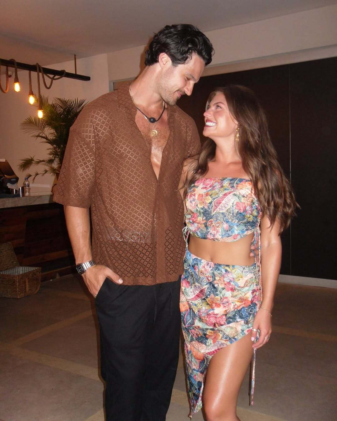 Smiles say it all🤎 

 

#LTKSeasonal #LTKStyleTip #LTKTravel