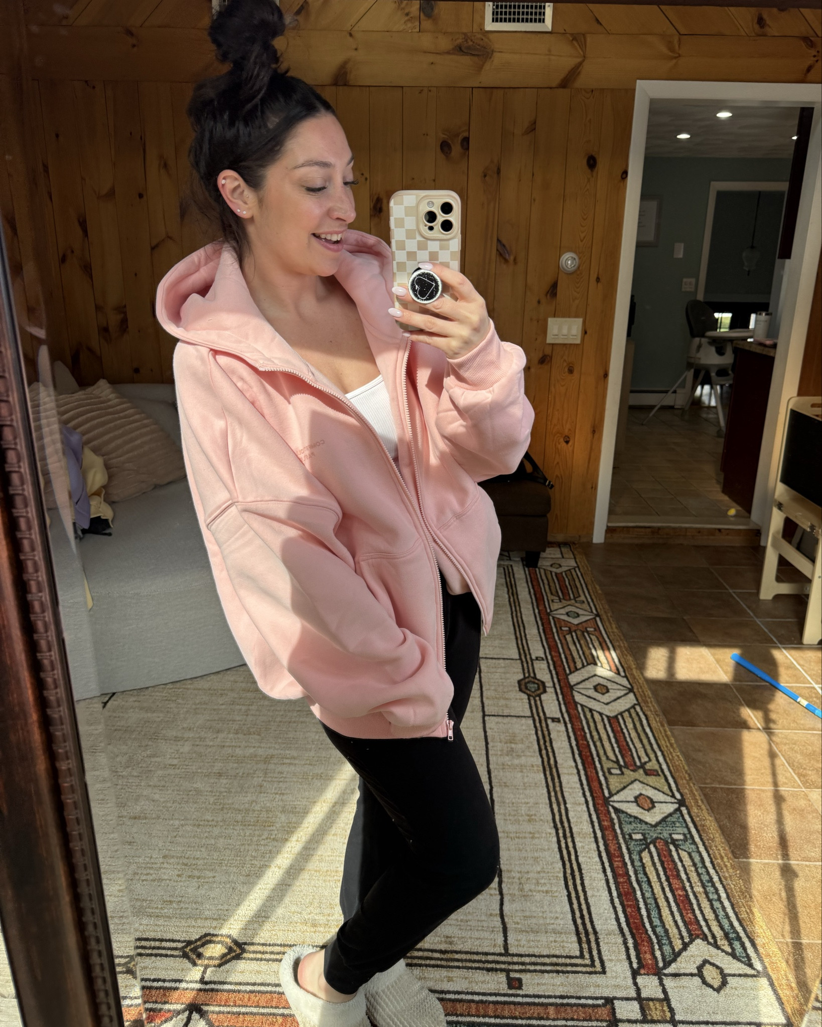 Comfrts Pastel zip ups. This is bubblegum. 🩷

Wearing a small. Recommend sizing down one. Comfrts zip ups are oversized, slightly weighted, and made with a buttery soft material. 