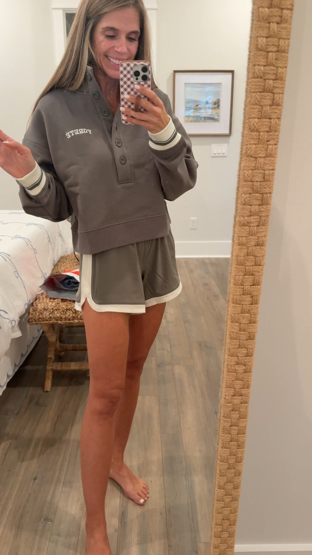 The cutest athletic set for Fall, Activewear, Sports mom style