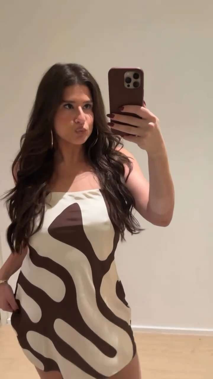 Pop of chocolate brown! 🤎 This dress is is $80 and you can get it 30% off right now with code: MANGO30 

 

#LTKStyleTip