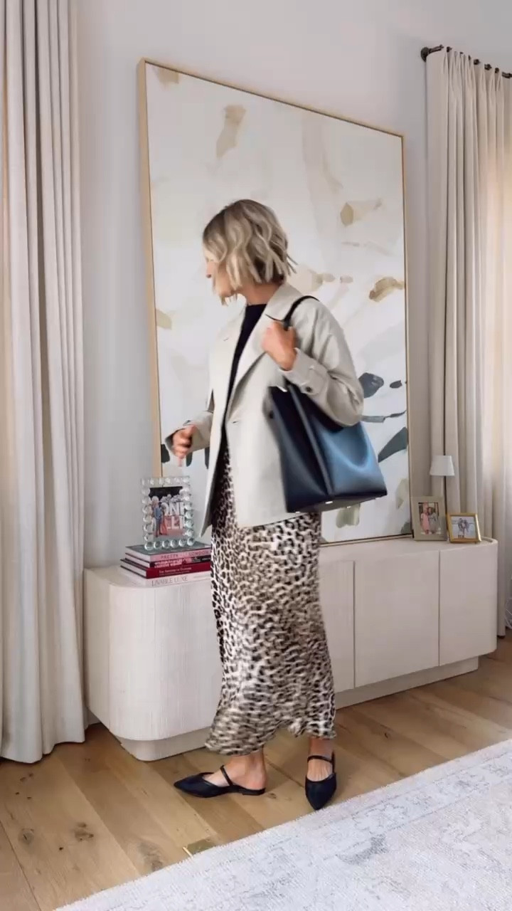 Love how this looked turned out! 😍 Wearing XS! 

Loverly Grey, workwear, work outfit, winter workwear, leopard print, Old Navy, trench coat, H&M

#LTKWorkwear #LTKStyleTip