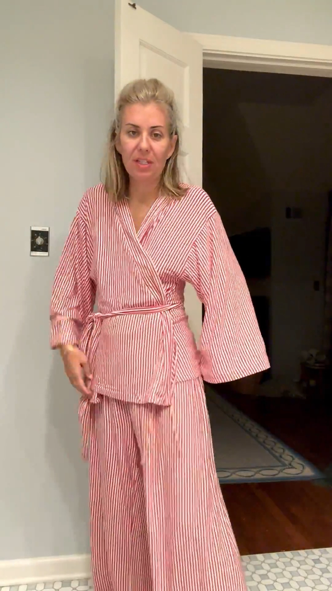 I’ve never worn this kimono style of the Lake pajamas & I really like them…my mom has great taste! I’m wearing a small here. ￼

#LTKselfcare #LTKmomlife #LTKdayinmylife