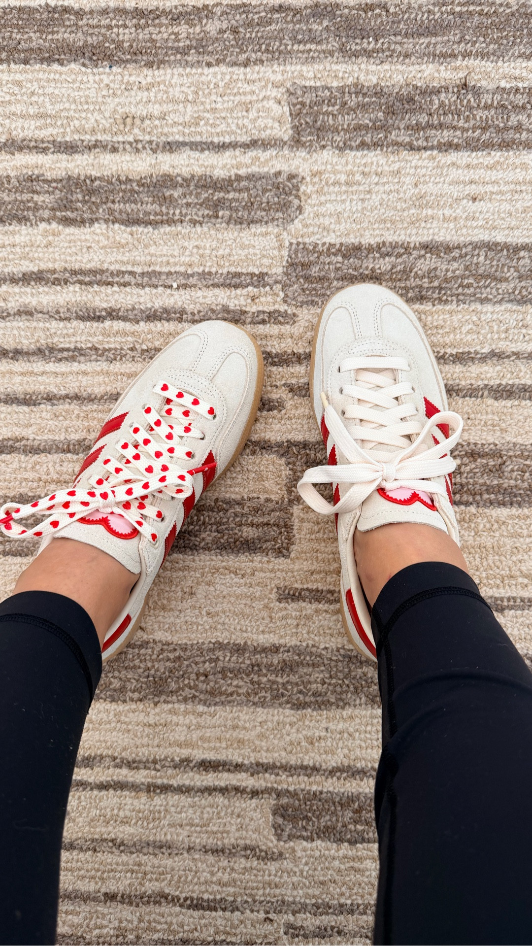 
The CUTEST sneakers that I will wear all year long! They include a set of both laces so you can switch them out. They do run big so size down. I’m a 9.5/10 and did a 9 in them. 

#LTKMidsize #LTKOver40 #LTKValentine