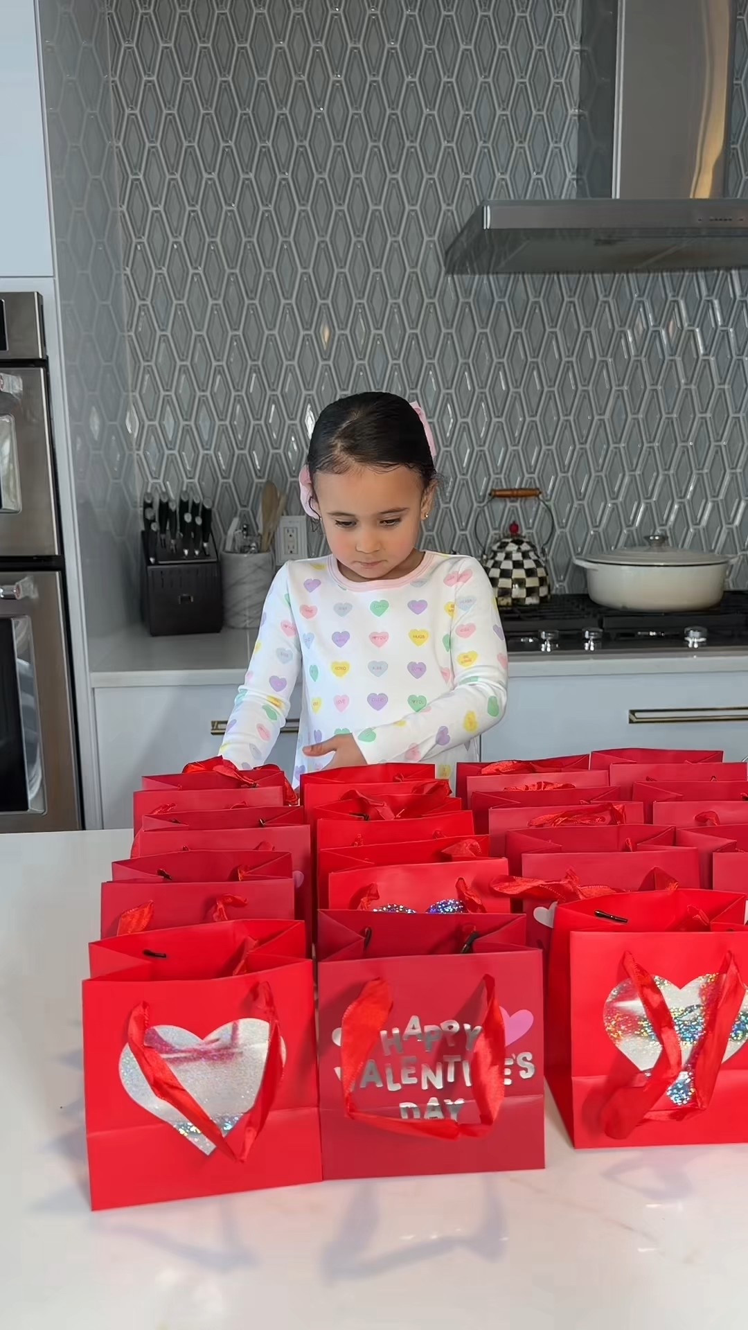 Time to make goody bags for Bella’s classmates!!! Shop everything used! 💕💕💕