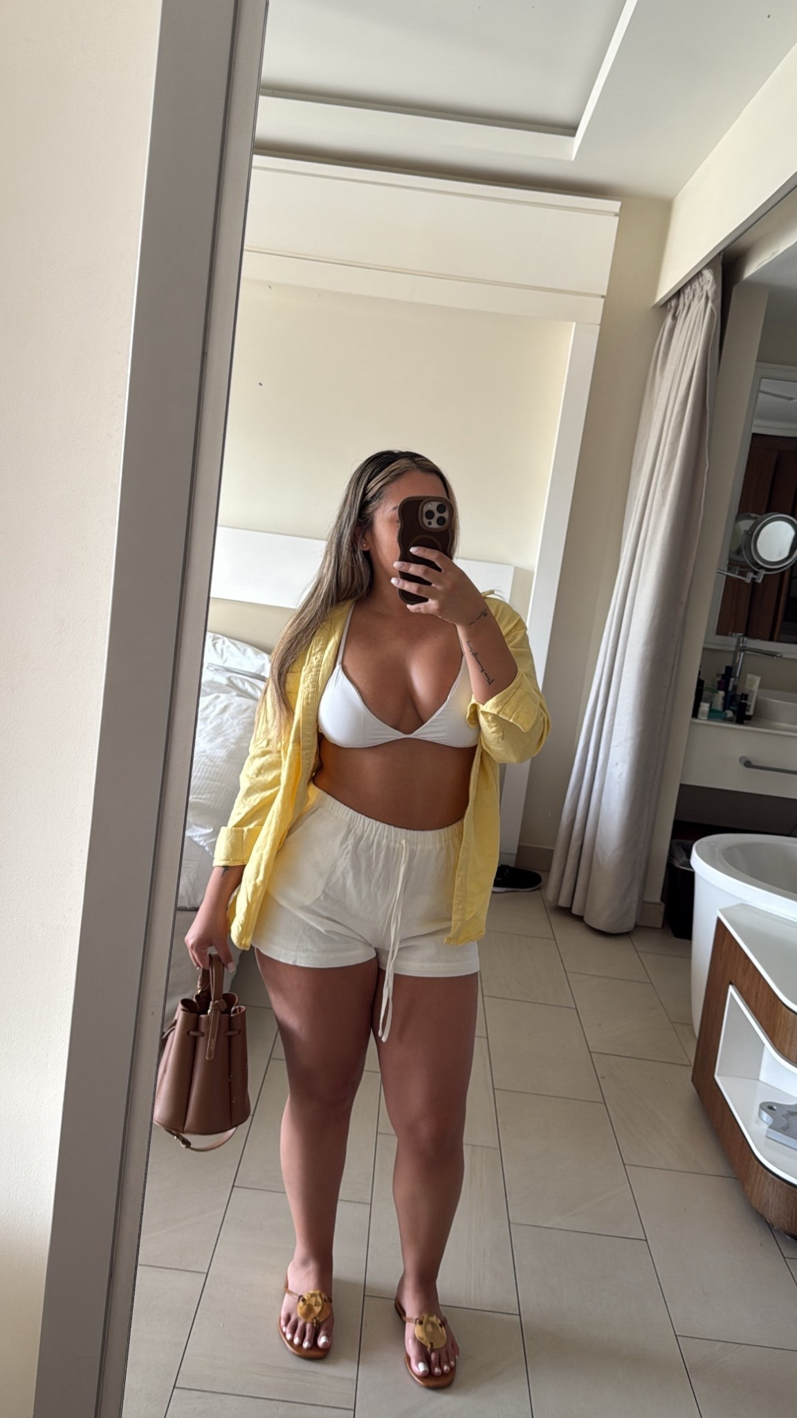 Beach Bum 🏖️

#LTKMidsize #LTKSeasonal #LTKTravel