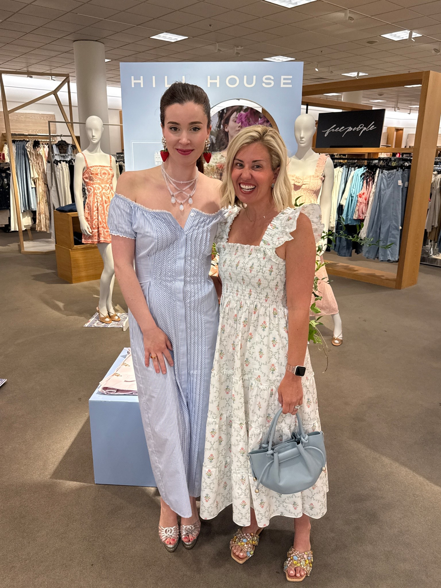 I’m with Nell, the CEO of Hill House Home. We are at Nordstrom Green Hills in Nashville. Have you heard the news? Hill House is now sold in Nordstrom stores and online. The Nap Dress is one of my closet keepers and forever favorites. I wear a size xs. 


#LTKmomlife #LTKOver40 #LTKdayinmylife