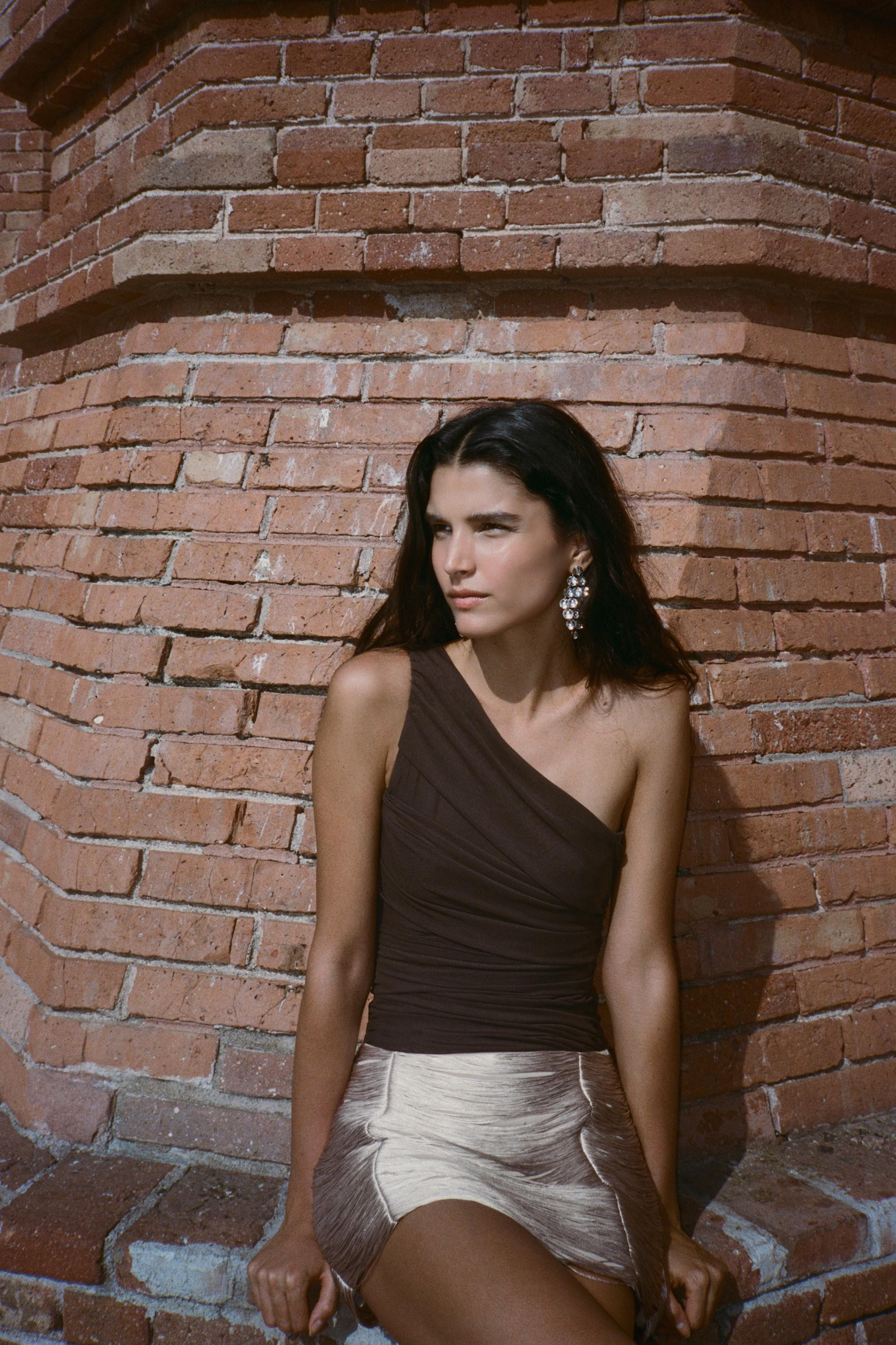 We use first-party and third-party cookies to understand how our online store is used and to be a... | Zara UK