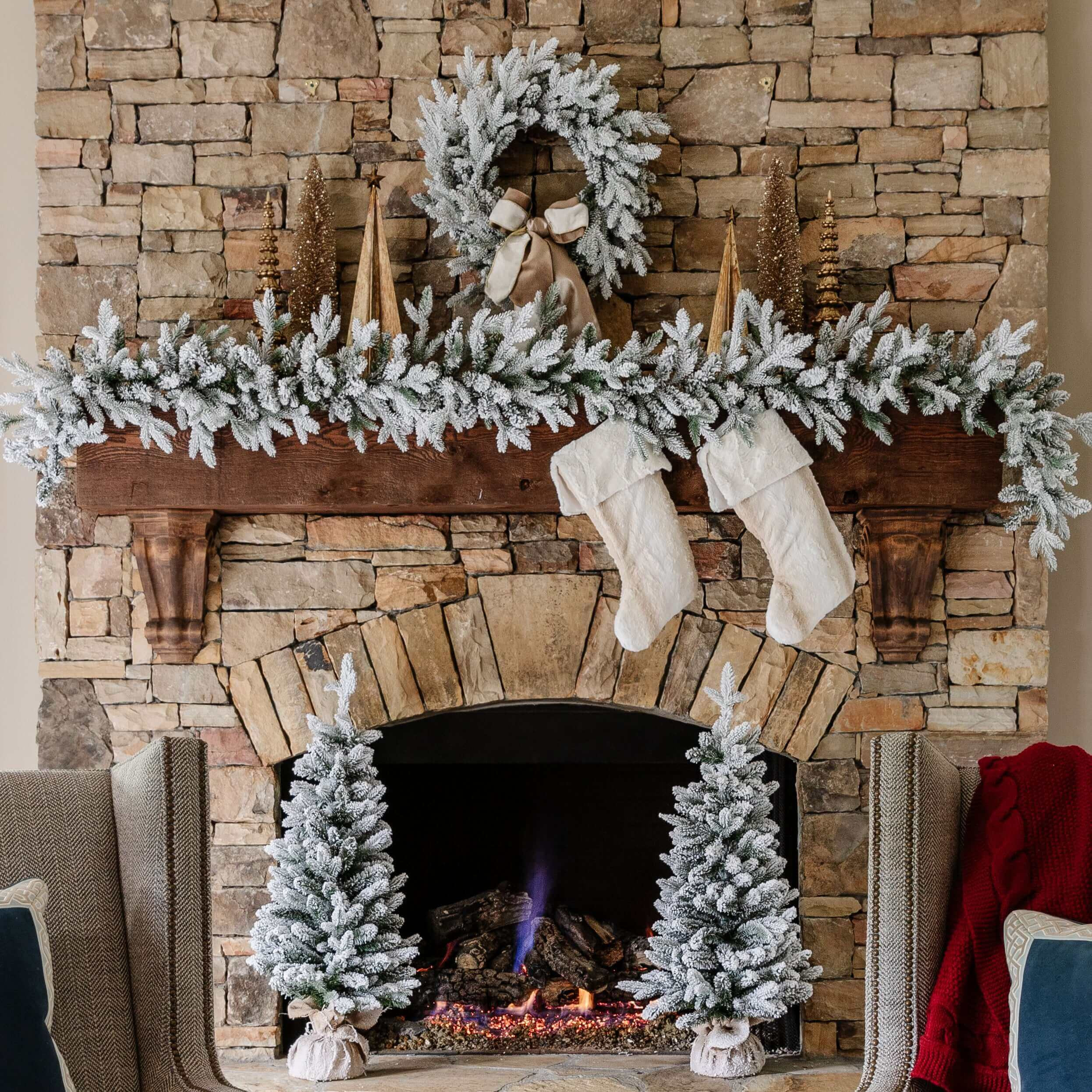 Queen Flock® Collection 4-Piece Set with Warm White LEDs | King of Christmas