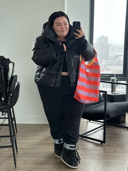 Outfit for a chilly day out in Chicago! 
Plus size crop puffer jacket from gap size 18 
Plus size black sweatpants from aerie size XXL
Moon boots 
Plus size thermal from Kindly Yours size XXL
The tote is the Sacosh Berry Smoothie Tote 2.0 (can’t link here)

#LTKmidsize #LTKSeasonal #LTKplussize