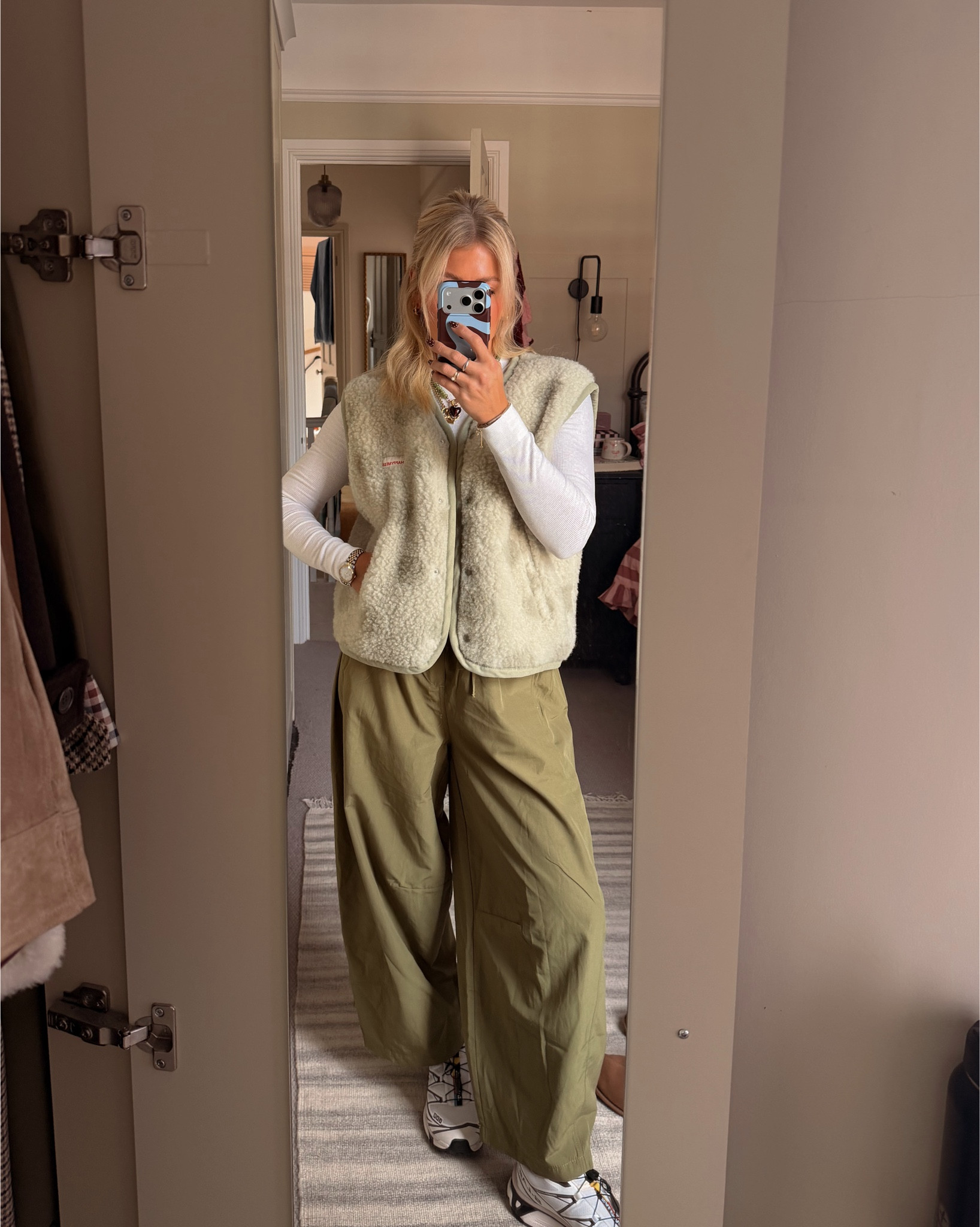 wear your greens

pyjamas: Christy Home, size M
barrel trousers: Bershka, size S
long sleeve T-shirt: New Look, size 10
Gilet: Happy Mess Co, size S
Necklace: House of Colette
Trainers: Salomon XT-6, true to size
Bag: ASOS
Sunnies: Kapten & Son

#LTKuk #LTKFashionMonth #LTKstyletip