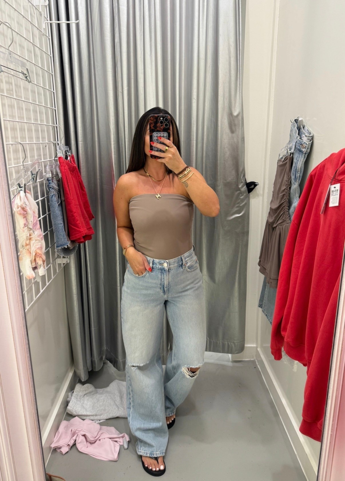 A tube top and jeans is the perfect outfit to throw on for a date or just running around! can be dressed up or down!

#LTKootd #LTKgrwm #LTKmomlife