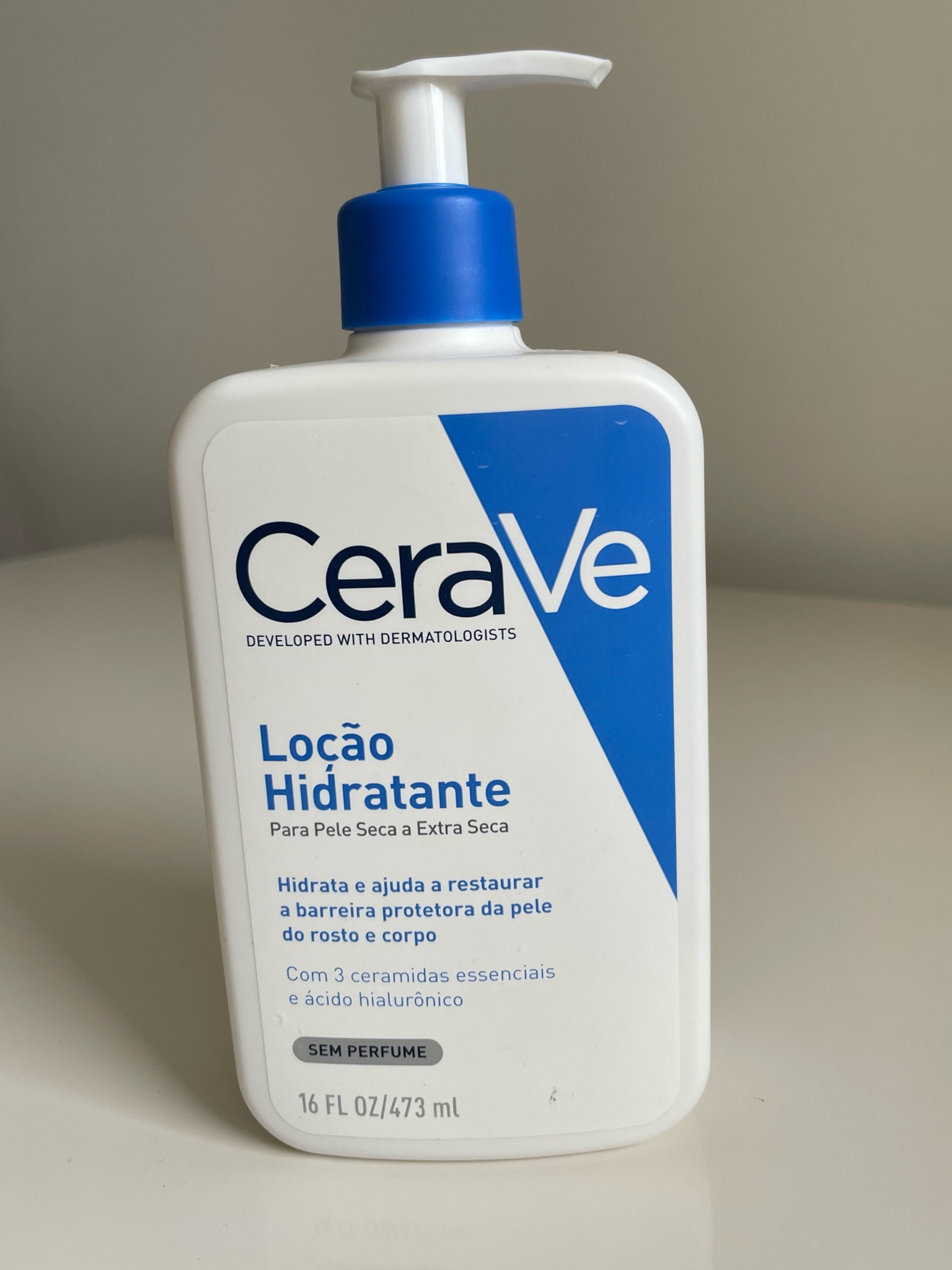 Loção hidratante Cerave 
Hidratante sem perfume com ácido hialurônico 🤌 
Pode ser usado no corpo e rosto 🥰 


#LTKbeauty