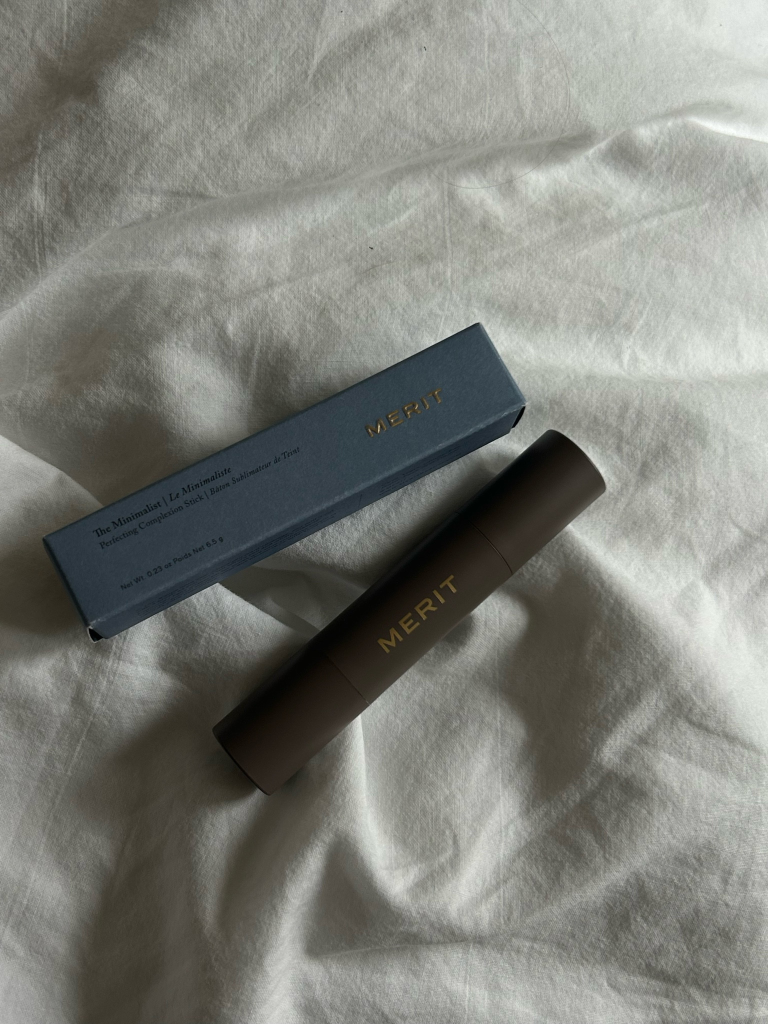 My new fav go-to product! So simple and easy to throw on! 

I am using the shade “bone”✨



#LTKGiftGuide #LTKbeauty #LTKMostLoved