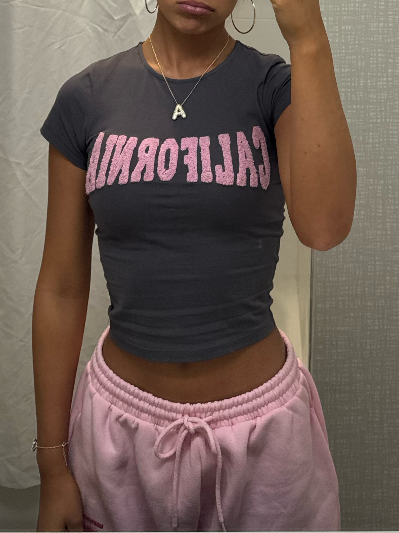 such a cute simple fit!! OBSESSED🩷🥹🫶🏼 

#LTKtravel #LTKbeauty #LTKSeasonal