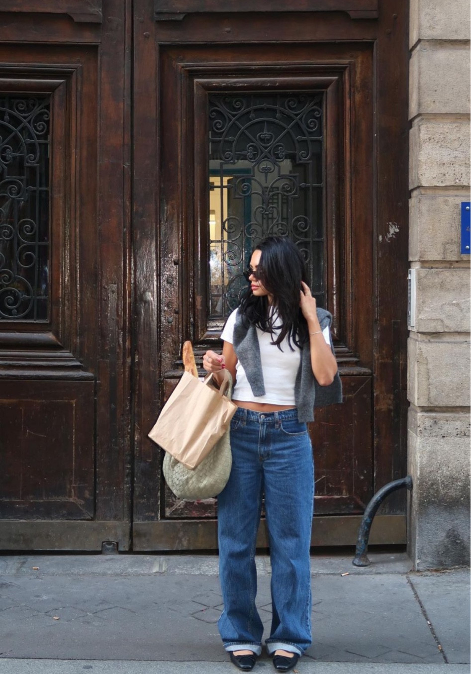 H&M grey sweater,
Abercrombie dark jeans, Steve Madden black flats, princess Polly white tee

#LTKfindsunder100 #LTKtravel #LTKstyletip