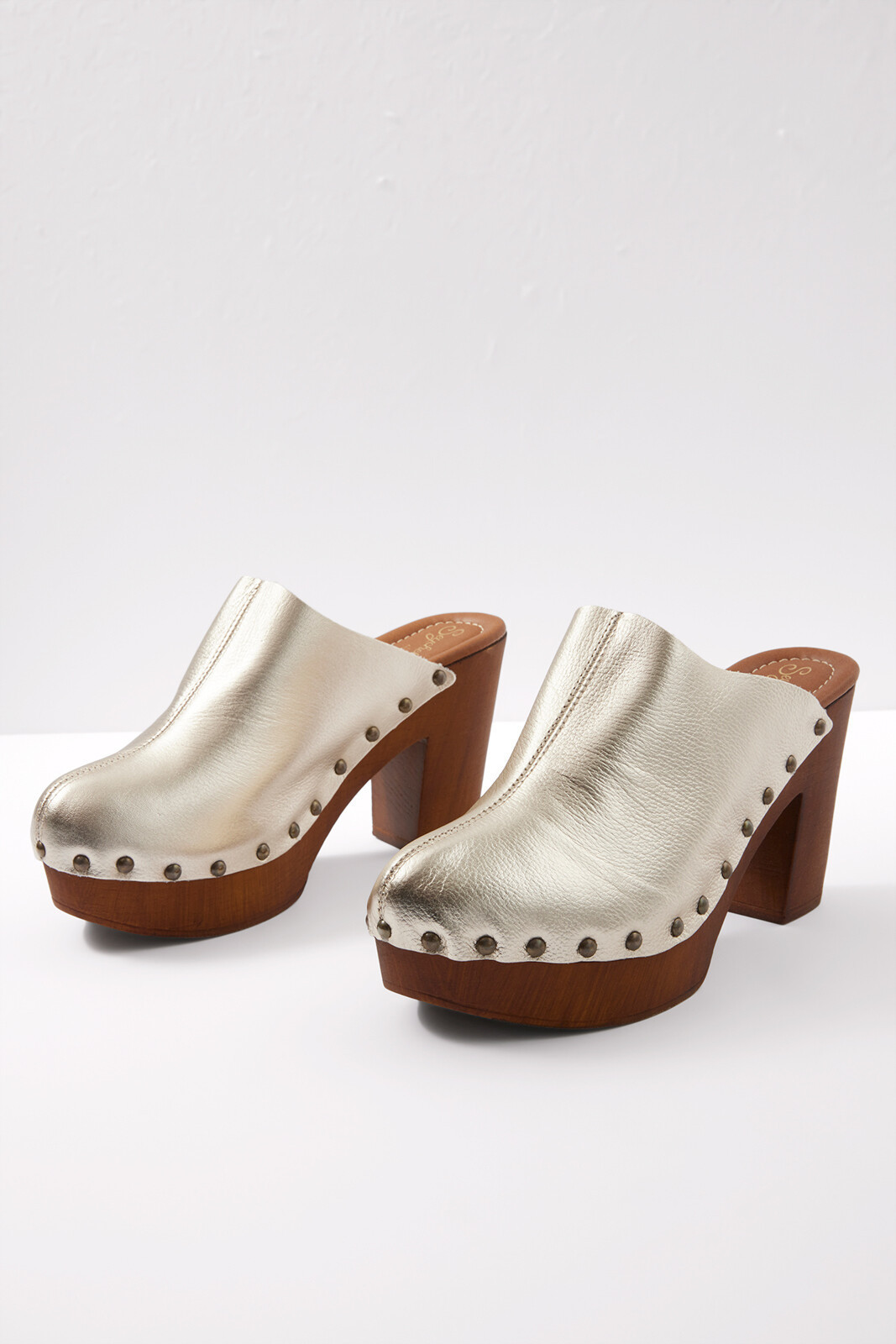Go All Out Clog | Evereve