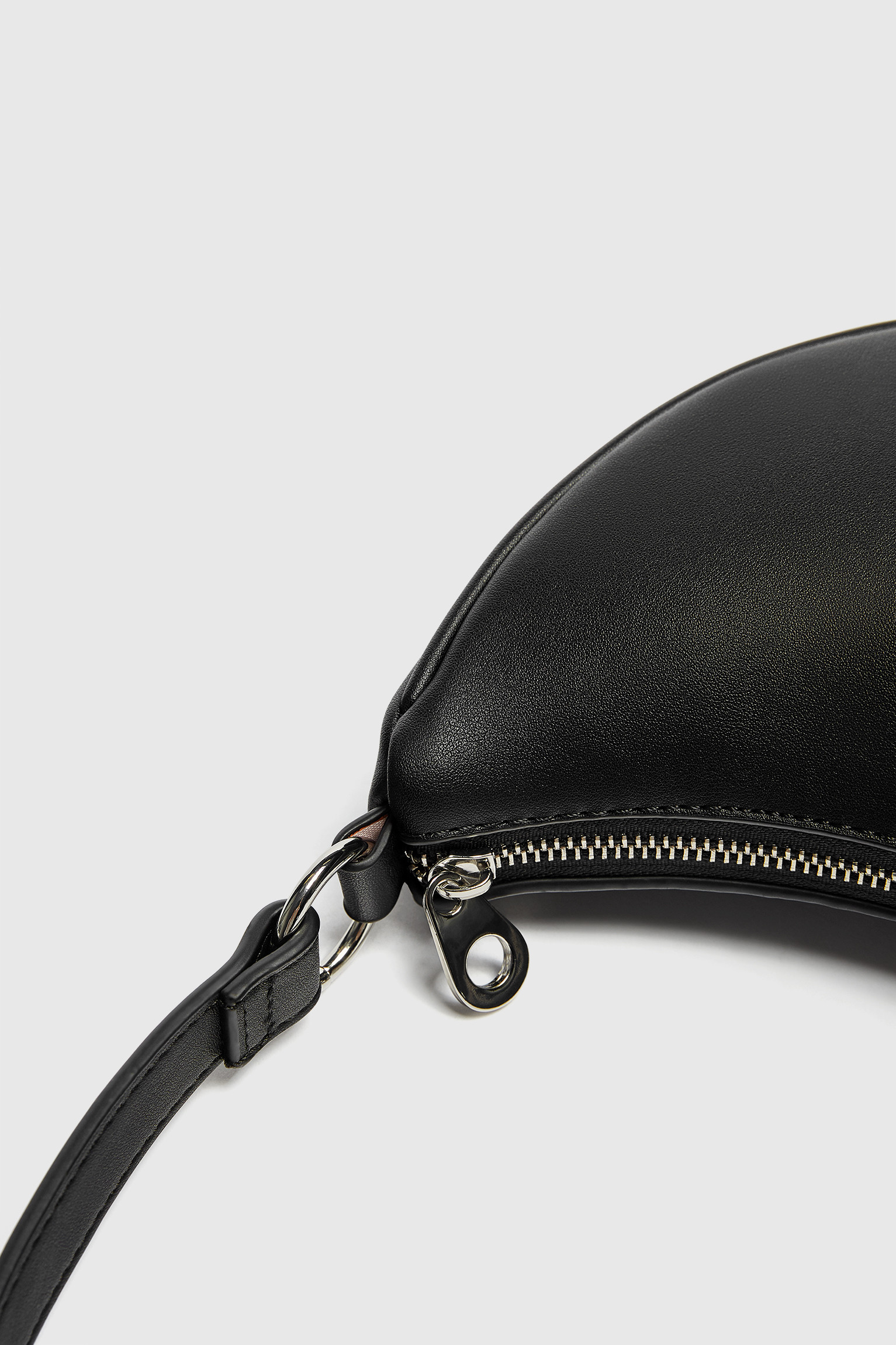 Half-moon handbag | PULL and BEAR UK