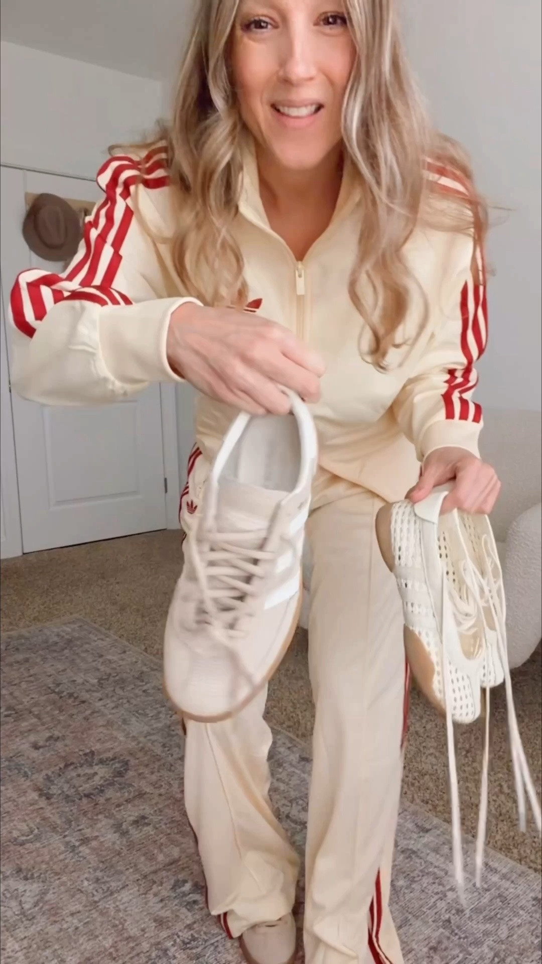 So many great sneaker options for this amazing matching set! Elevated comfy. This matching set from @adidas is SO comfortable! Obsessed with this color combo! Throw it in on your way to the pickup line and you’ll never want to take it off!
@adidas #createdwithadidas #adidaspartner