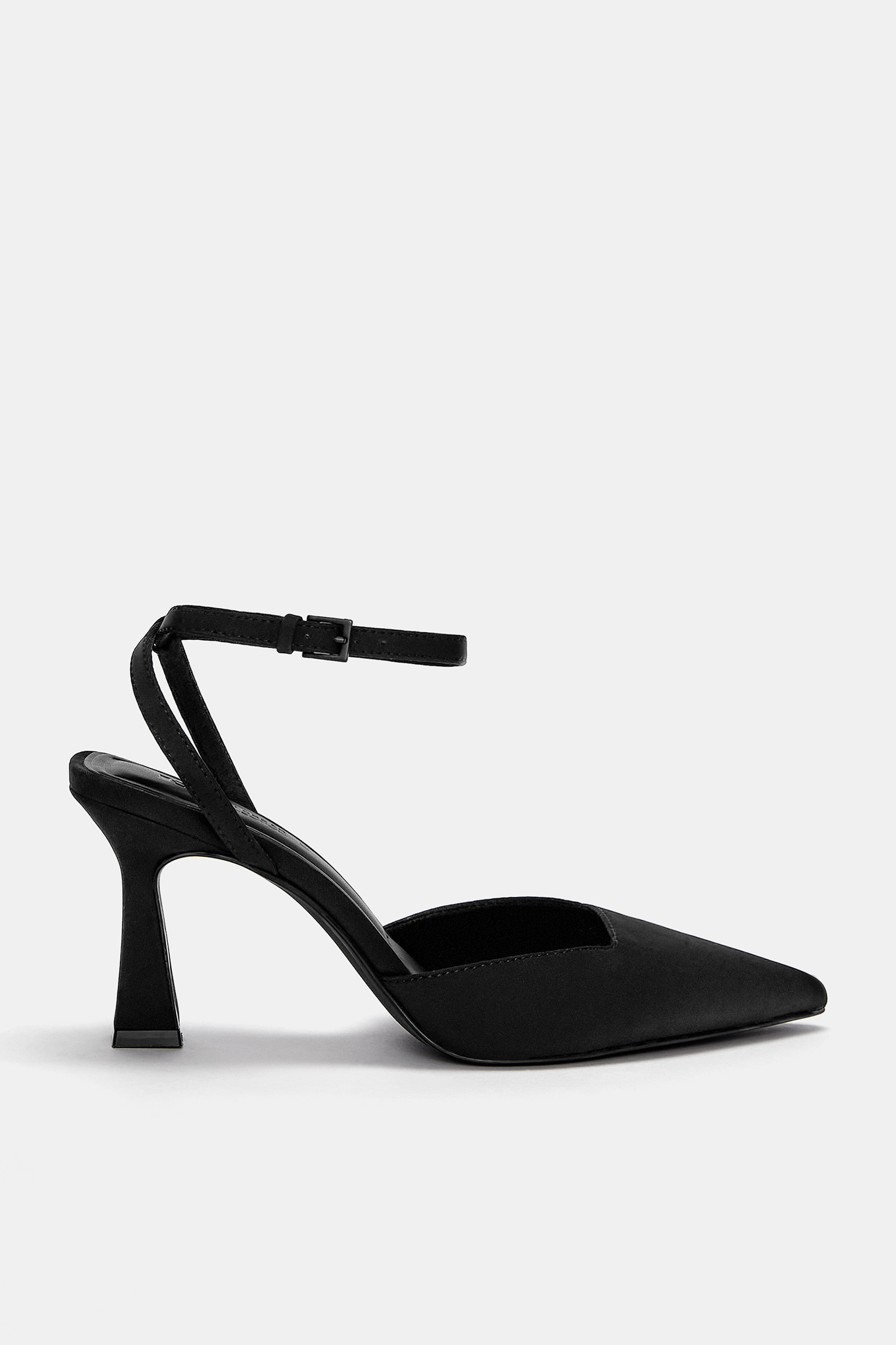 Schoenen met hak en enkelbandje | PULL and BEAR NL