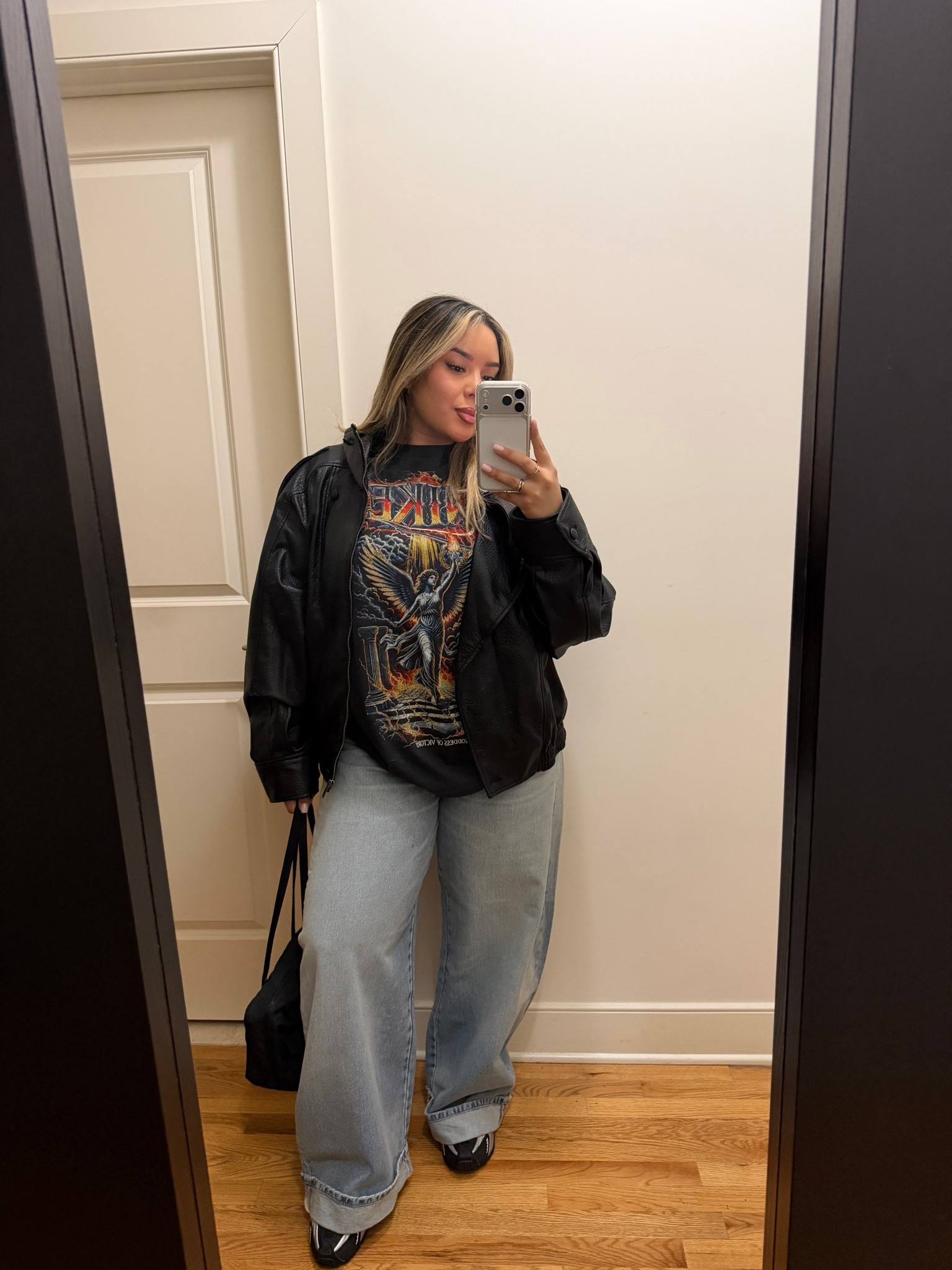 Casual Saturday Fit 👟🖤

Shirt: L 
Jeans: Zara 44 (I could’ve done a size down here as they are loose up top but I kind of appreciate a denim that don’t suffocate me so I kept!)
Jacket: L 

#LTKMidsize #LTKootd #LTKSeasonal