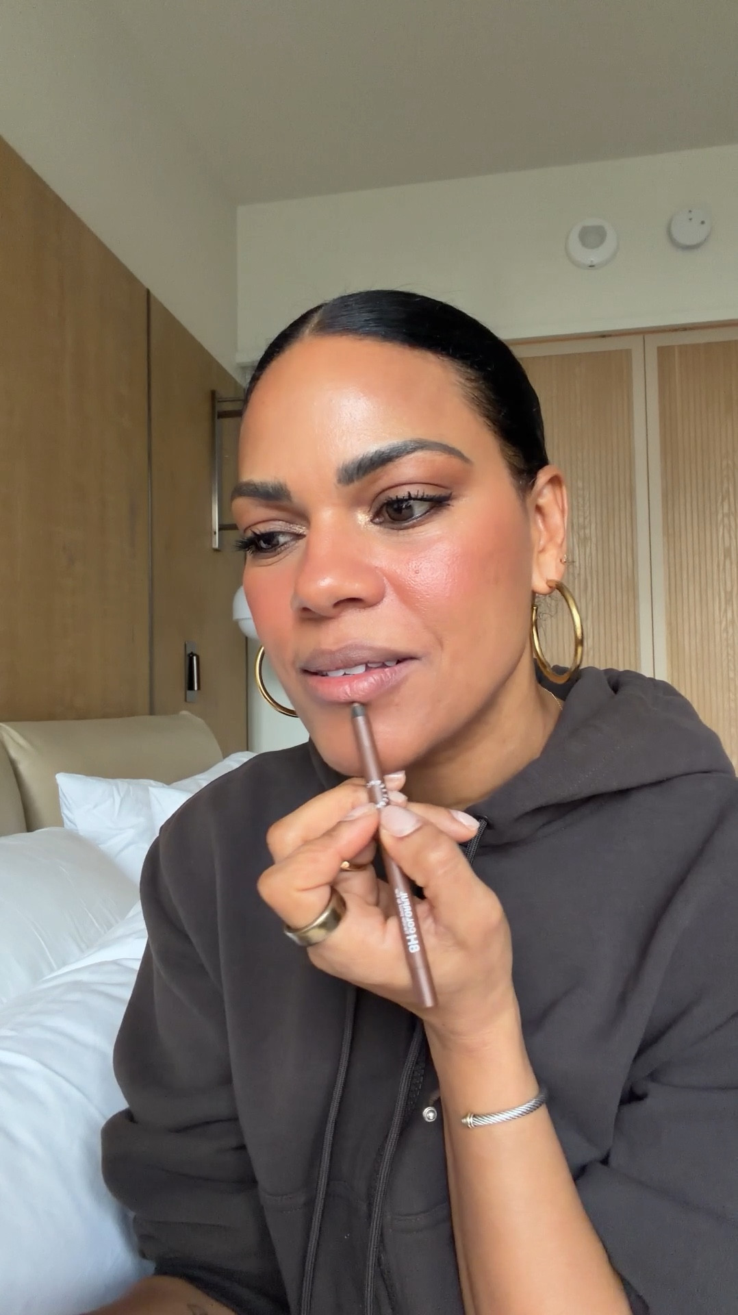 Everything from this morning! Lip combo: Sephora liner desired chestnut, fenty gloss stick in fenty glow, fenty cream gloss in fenty glow  