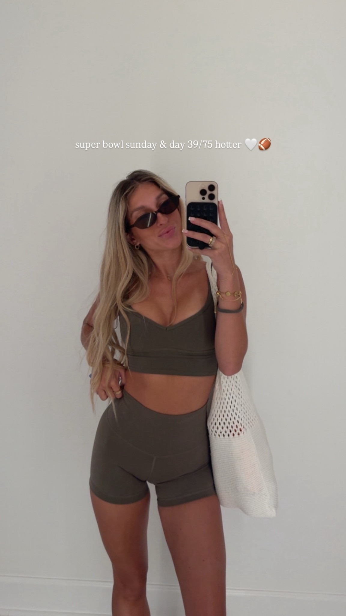 day 39 of 75 hard 🫒🕊️

wearing CRZ yoga from amazon 

#LTKdayinmylife #LTKgrwm #LTKfitnessgoals