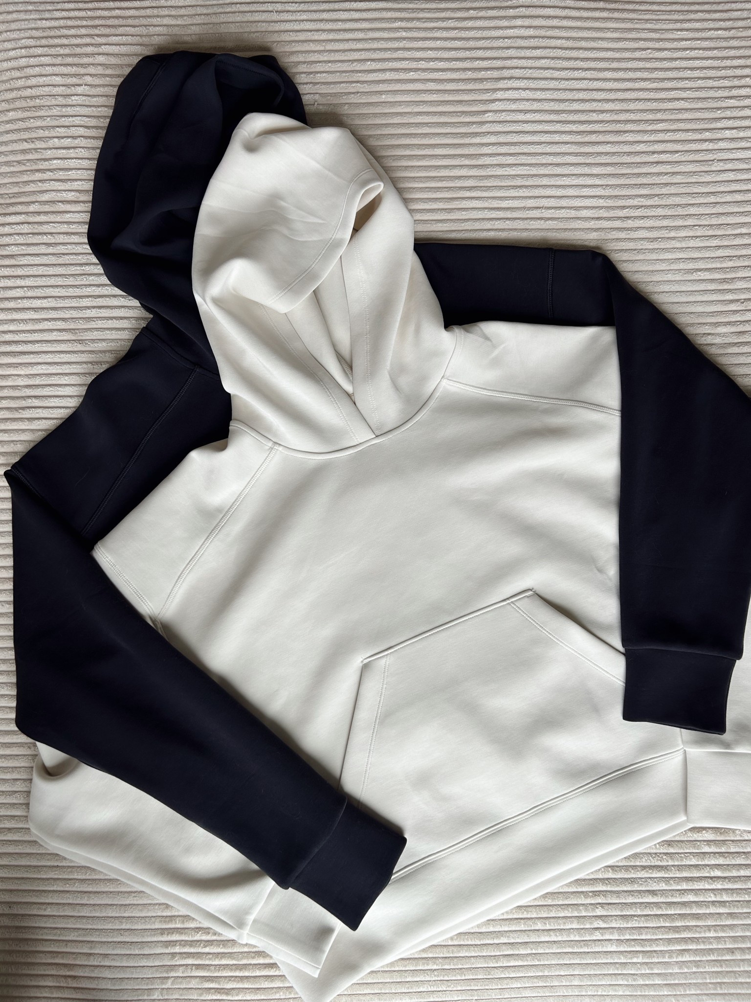 been living in these hoodies since I got them - perfect for fall as the weather transitions - soft, stretchy, cozy without being overly bulky or hot

Wearing in a size medium for comfort!

Amazon finds, Amazon fashion, loungewear

#LTKStyleTip #LTKSeasonal #LTKFindsUnder50