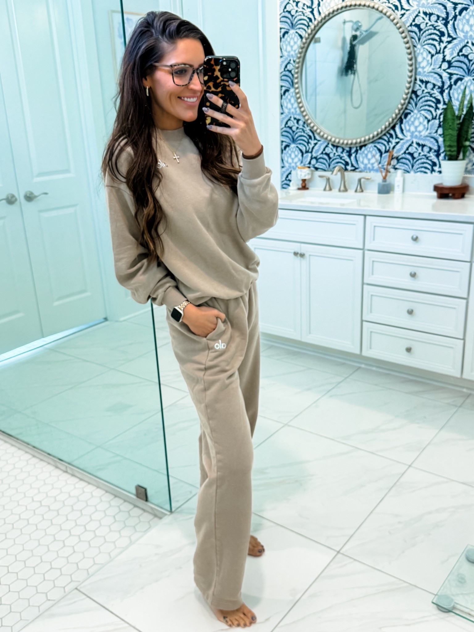 Top & Bottom are X-Small. TTS. 



#LTKootd #LTKmomlife #LTKMidsize