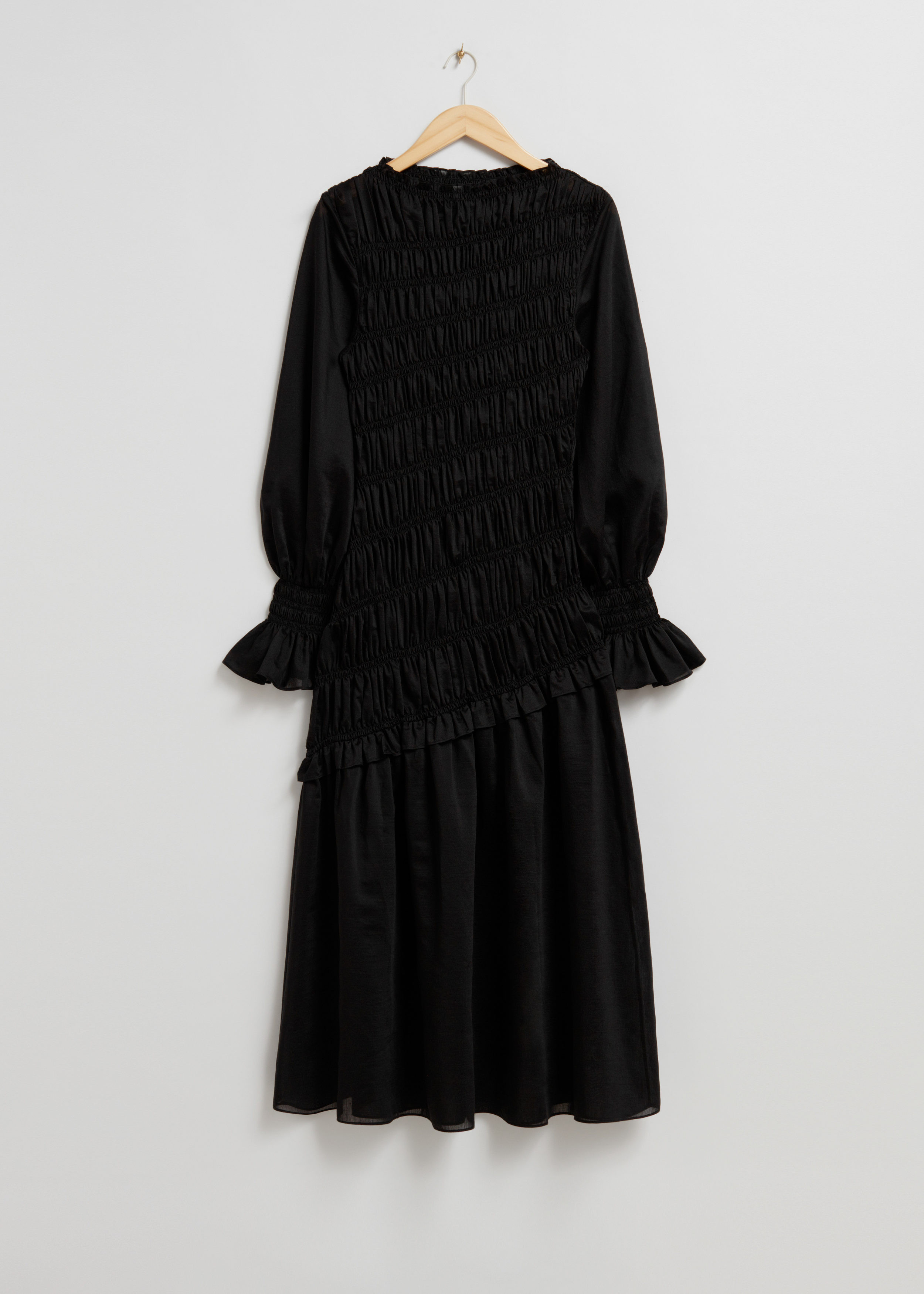 Gesmoktes Midikleid - Schwarz - & Other Stories AT | & Other Stories EU