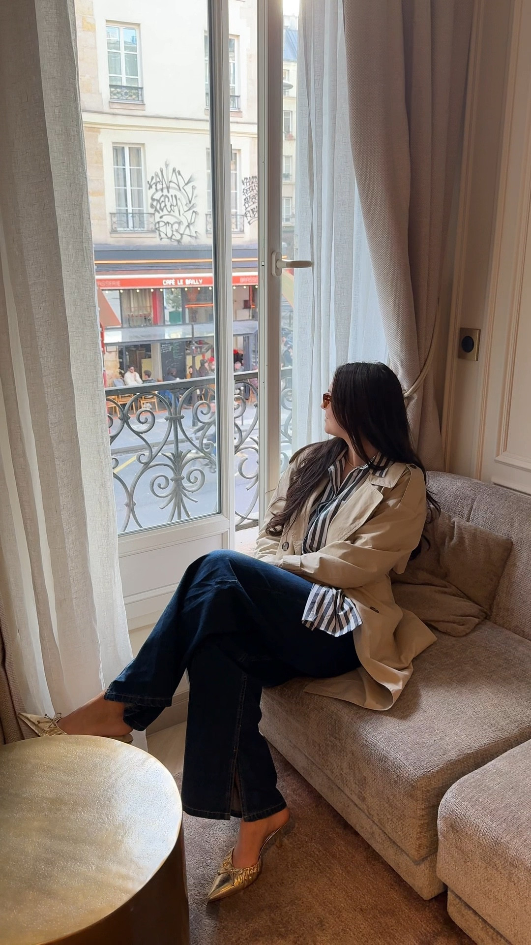 Nailed the Parisian look with @velvetheartclothing 🤍🥖🇫🇷

#VHpartner 