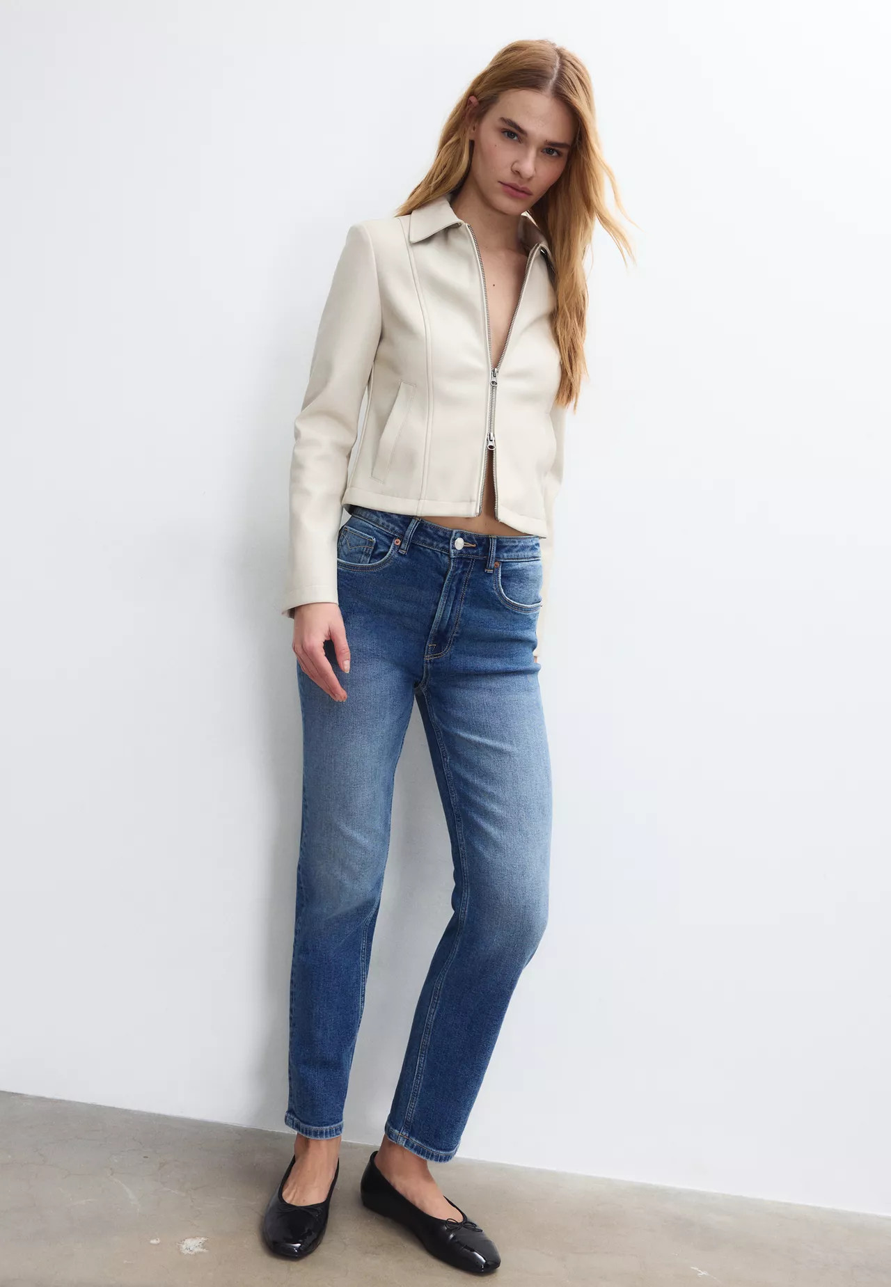 D14 Jeans comfort slim - Women's Petite & Tall | Stradivarius United Kingdom | Stradivarius (UK)