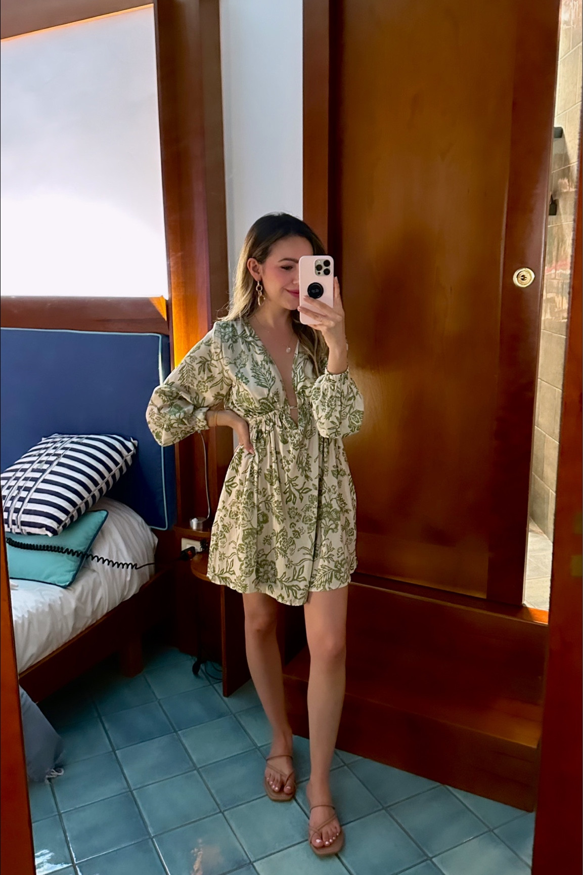 Easy dinner outfit! Love this dress because it’s comfy, cute, AND has pockets! 😍 

#LTKFind #LTKtravel #LTKSeasonal