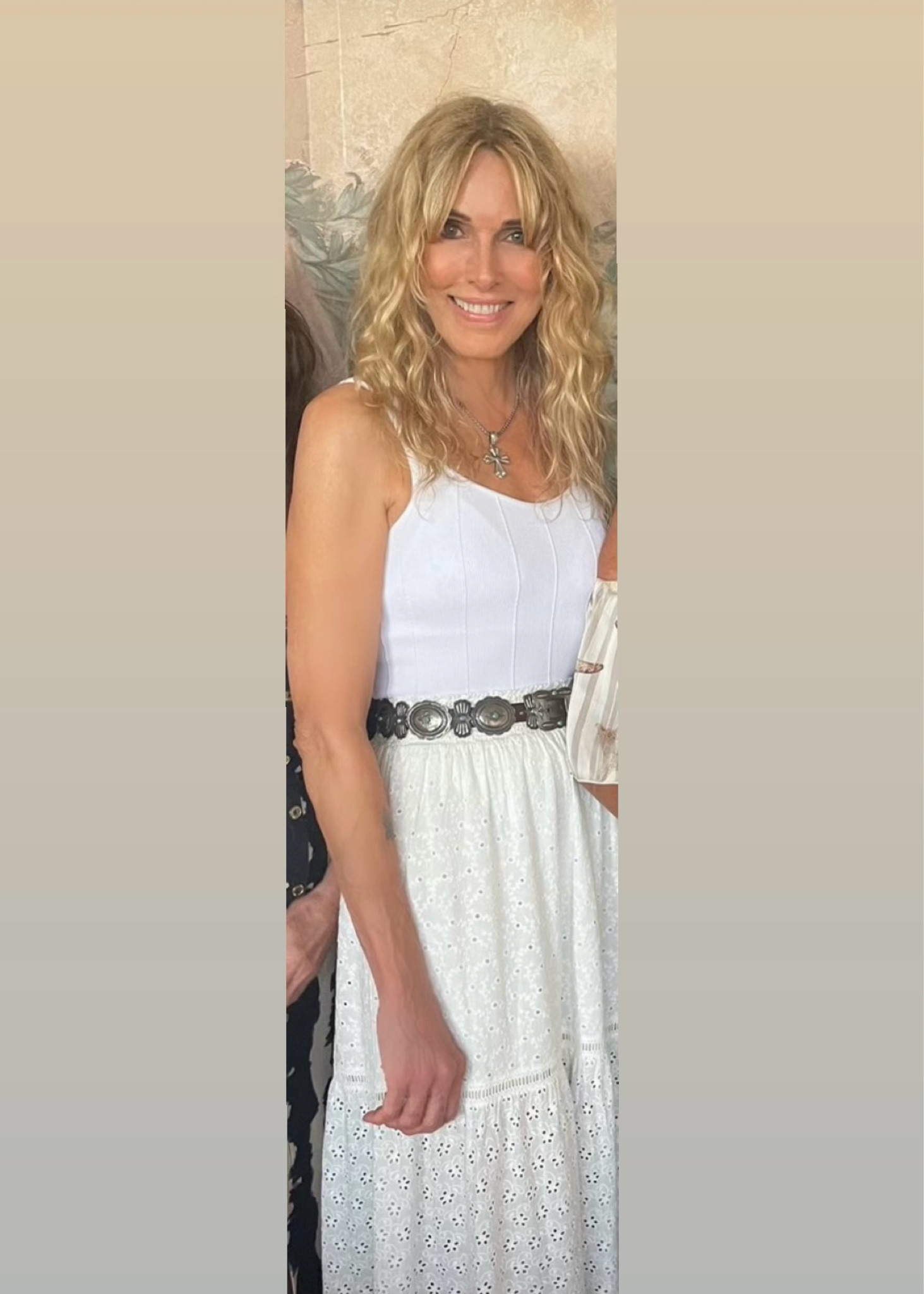 This amazing summer skirt from Alice & Olivia is on SALE! One of my favorite outfits from my travels in France 🇫🇷 
