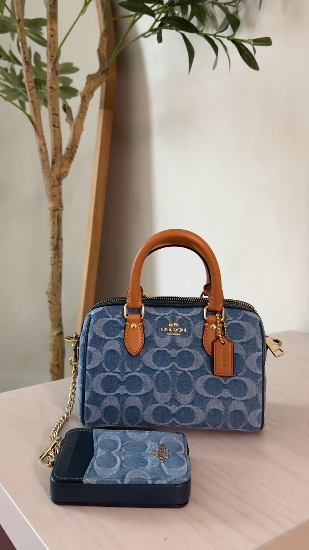 The cutest little denim bag 😍
#coach