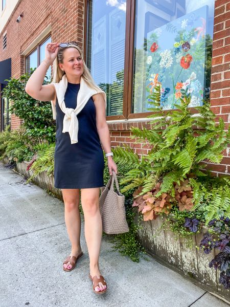 Today’s smart casual outfit featuring the black dress from Target!

Sandals, black dress, cream sweater, casual Friday, weekend outfit, brown sandal, summer outfits, summer dress

#LTKStyleTip #LTKFindsUnder50 #LTKOver40