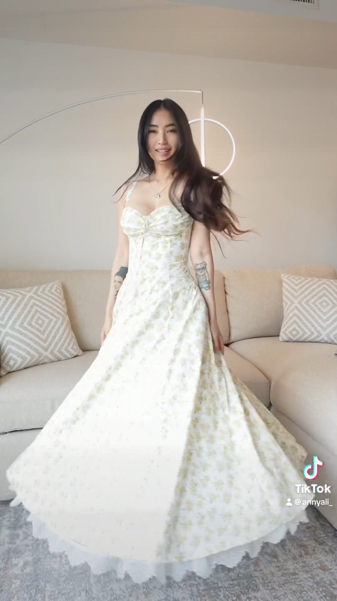I have no words… 💛🌼

The “Rosalee Floral” dress from @houseofcb 
I’m wearing a size XS. 💛

#LTKWedding #LTKBeauty #LTKVideo