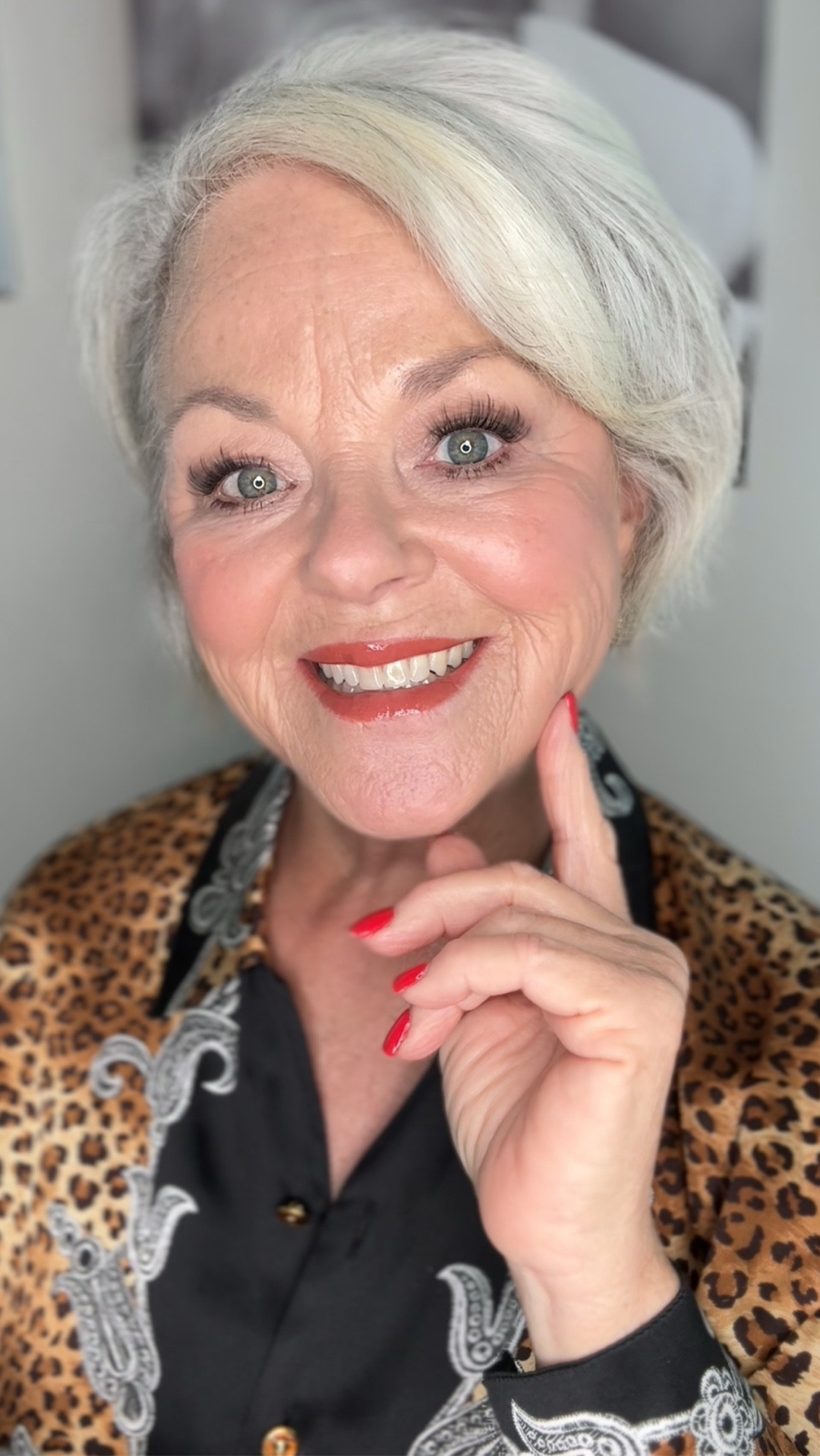 Tis the season for glitz and glam ✨ And yes… mature women can absolutely sparkle during the holidays. Loving these lashes today — they’re so lightweight I can’t even feel them, and they add the prettiest touch. Sometimes it just feels good to get dressed up, do our hair and makeup, and enjoy a festive night out.


#LTKHoliday #LTKOver40 #LTKBeauty