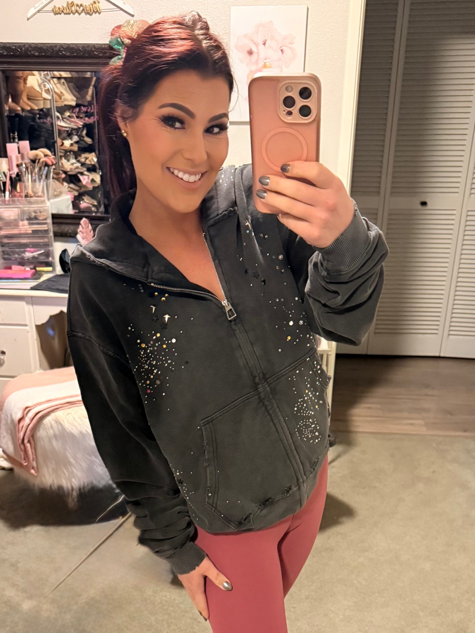 Must have sweatshirt! 

#LTKootd #LTKU #LTKFindsUnder100