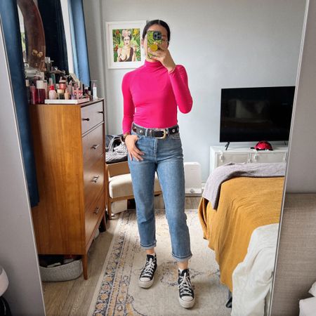 Pink is definitely my favorite color! Must be the millennial in me.

Here’s a casual outfit for everyday. #pinkoutfit #glossierhoodie

#LTKFindsUnder100 #LTKStyleTip