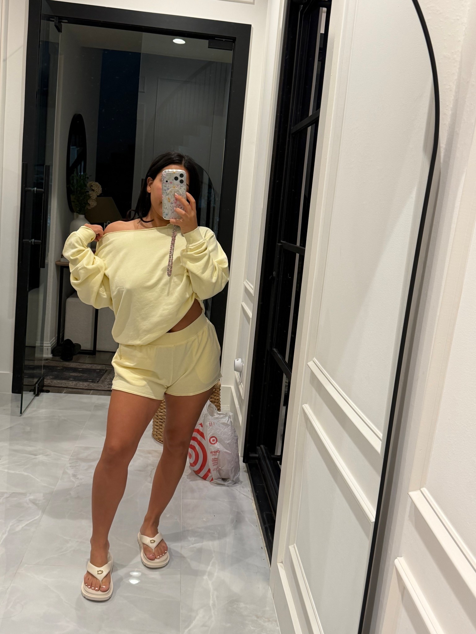 Matching sets from @Aerie >> loving the yellow!


#LTKxAerie #LTKSaleAlert #LTKootd