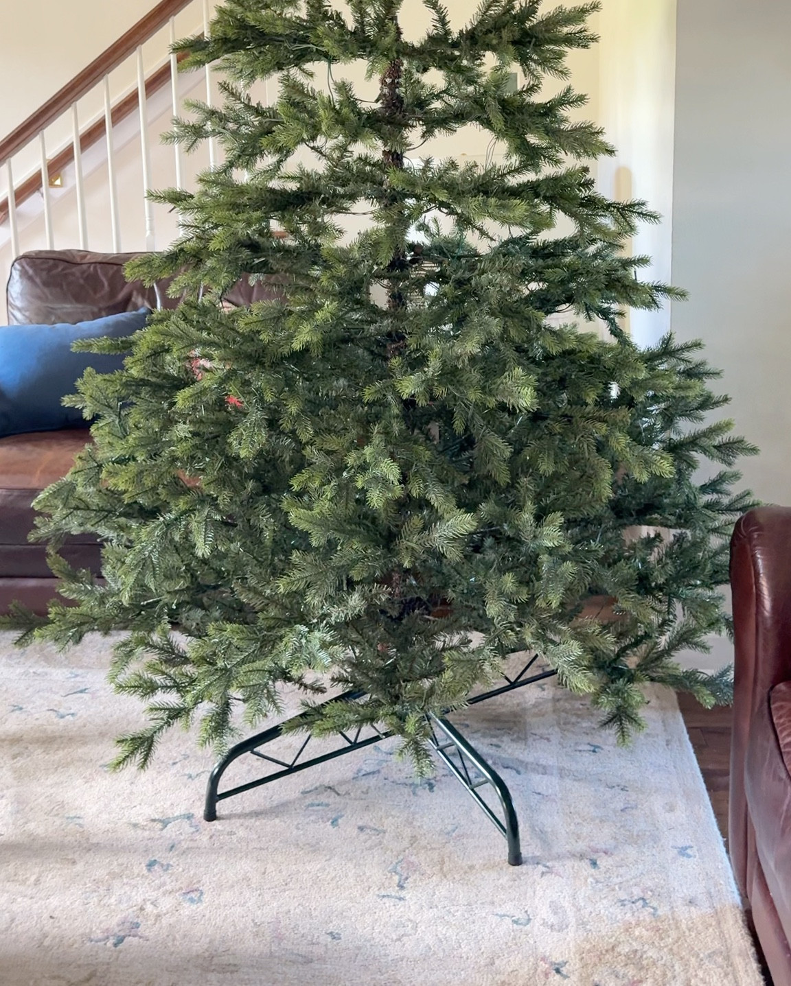 Christmas tree.
King of Che Rushmore Fir 7.5 ‘ Artificial Tree 750 warm White LEF lights 

#ltkfind#ltk

#LTKSaleAlert #LTKHome #LTKSeasonal