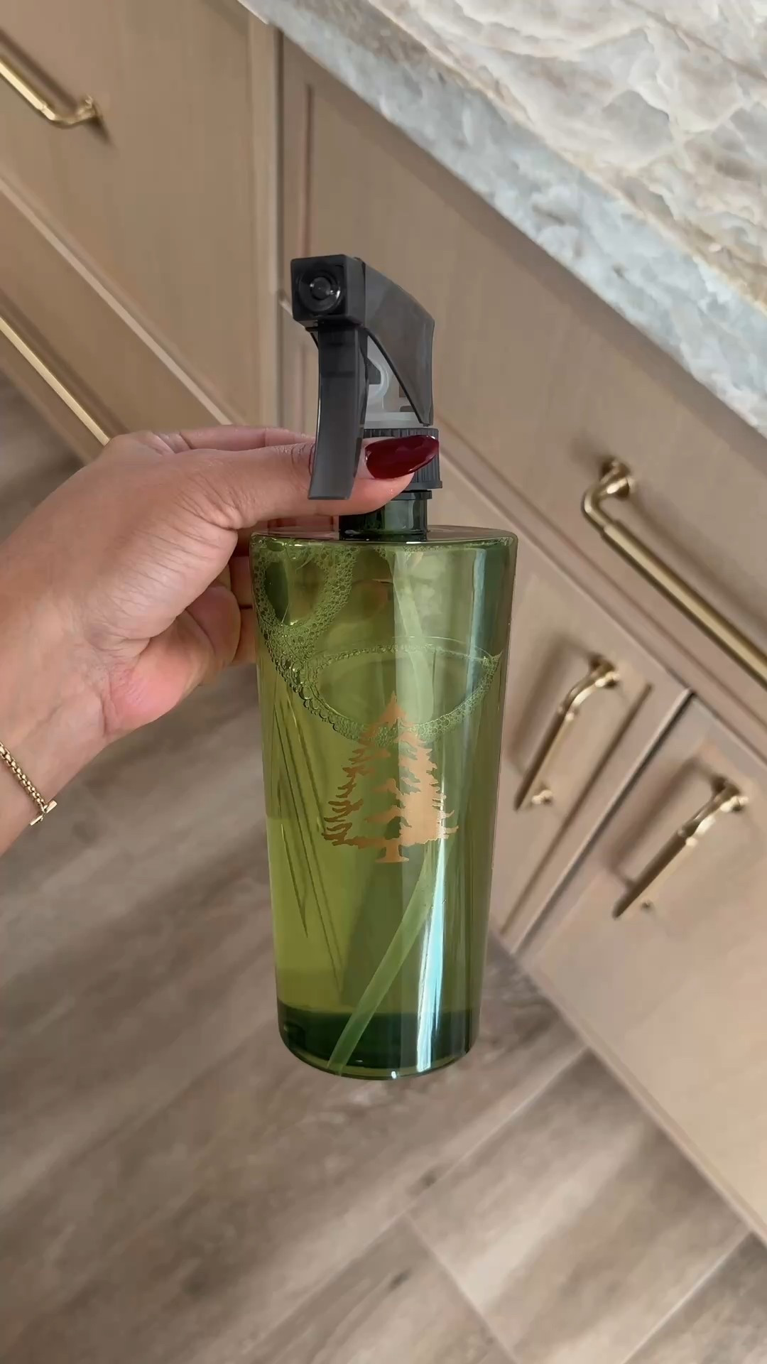 This spray for the holidays 🌲 you’re welcome 😍🥰 this countertop cleaner smells like the most delicious Christmas tree scent! My fav year after year and just ordered the essential oil to try!

#thymes #christmas #christmascleaner #countertopcleaner #amazom #amazonfind #cleaning 

#LTKHoliday #LTKHome #LTKstorytime