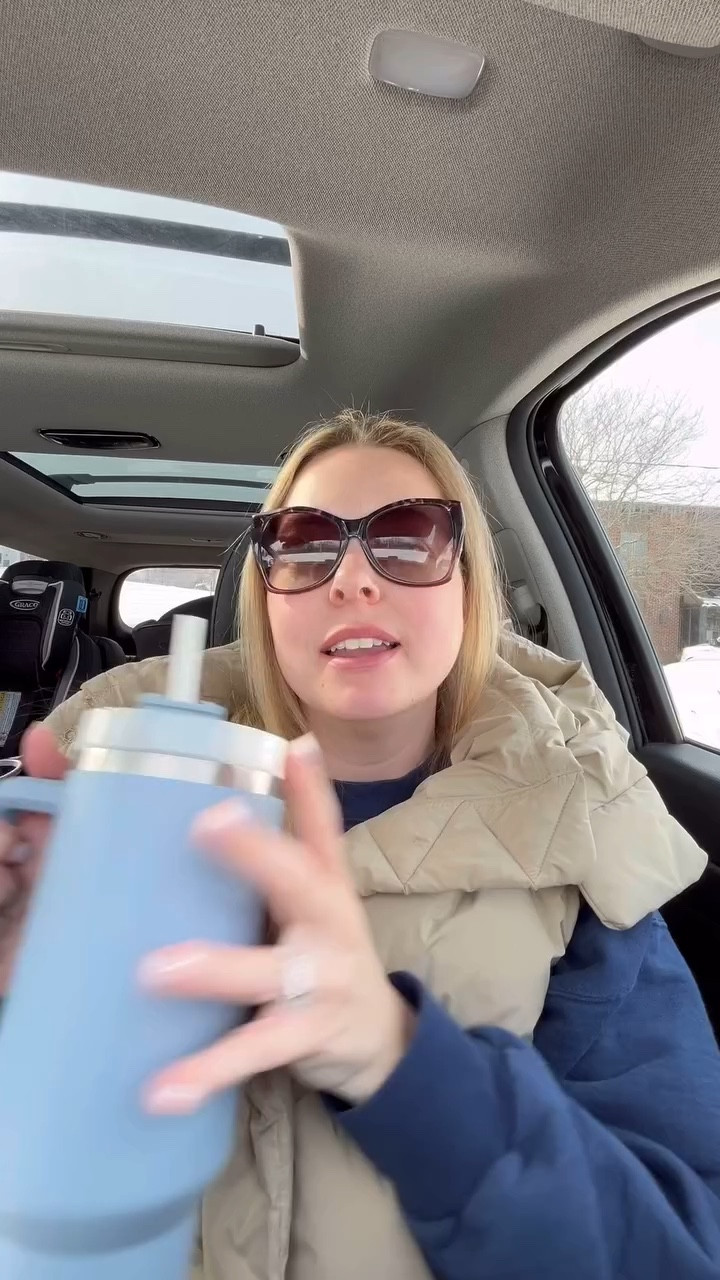 My Tuesday routine looks a little different right now! So here’s my stay at home mom morning featuring pelvic floor physical therapy— remember to take care of yourselves, too, moms!! 🙌🏻