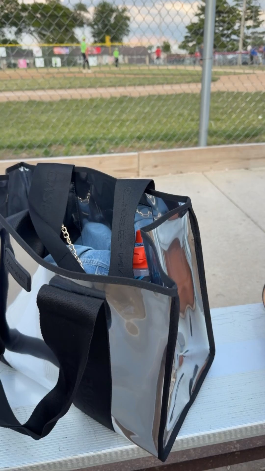 Found a really good sale on my tote!!!! I use this a lot for baseball but will plan on using it for wrestling season too. Makes for the perfect catch all mom bag!!!!