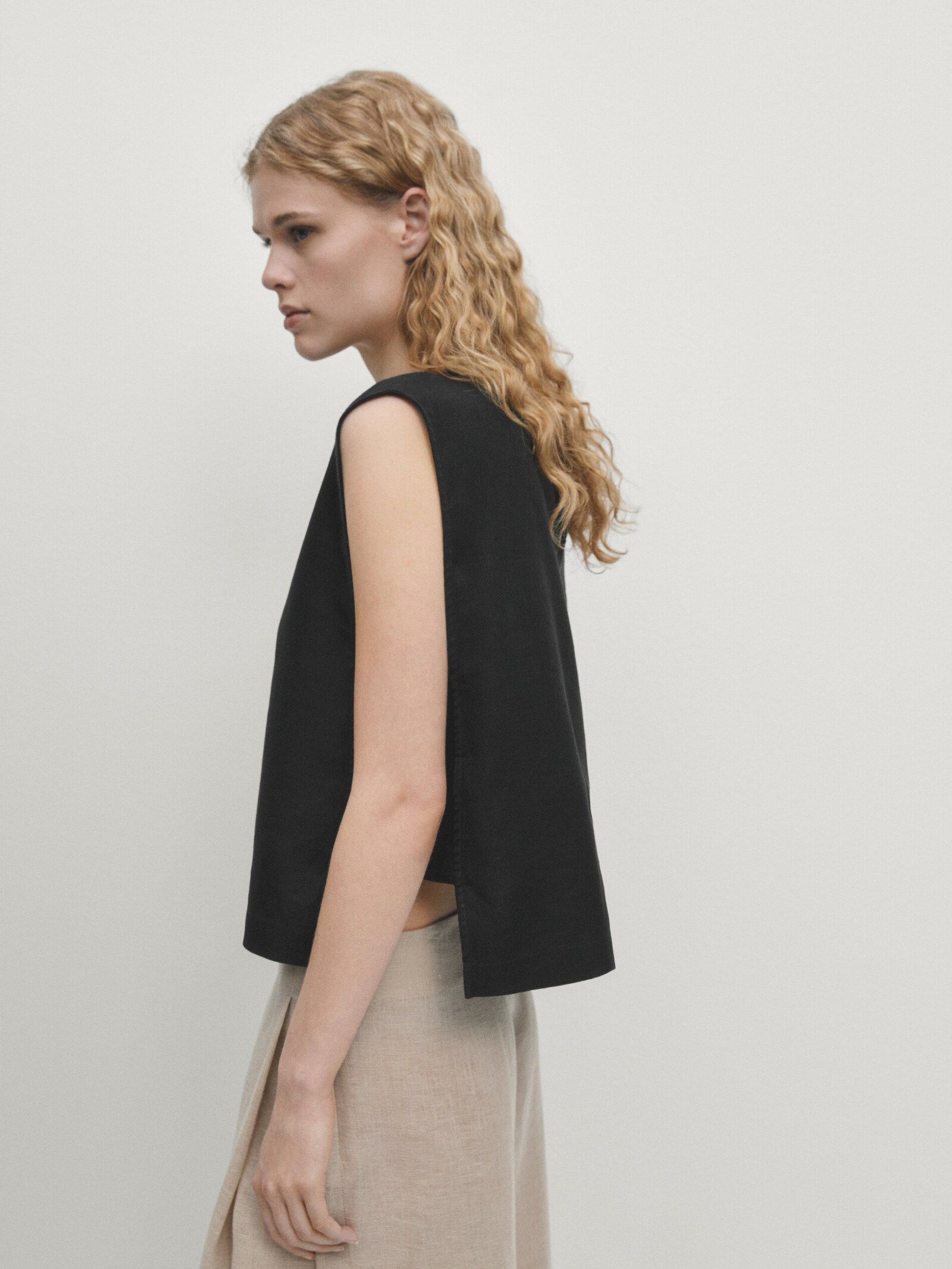100% linen top with side detail | Massimo Dutti UK